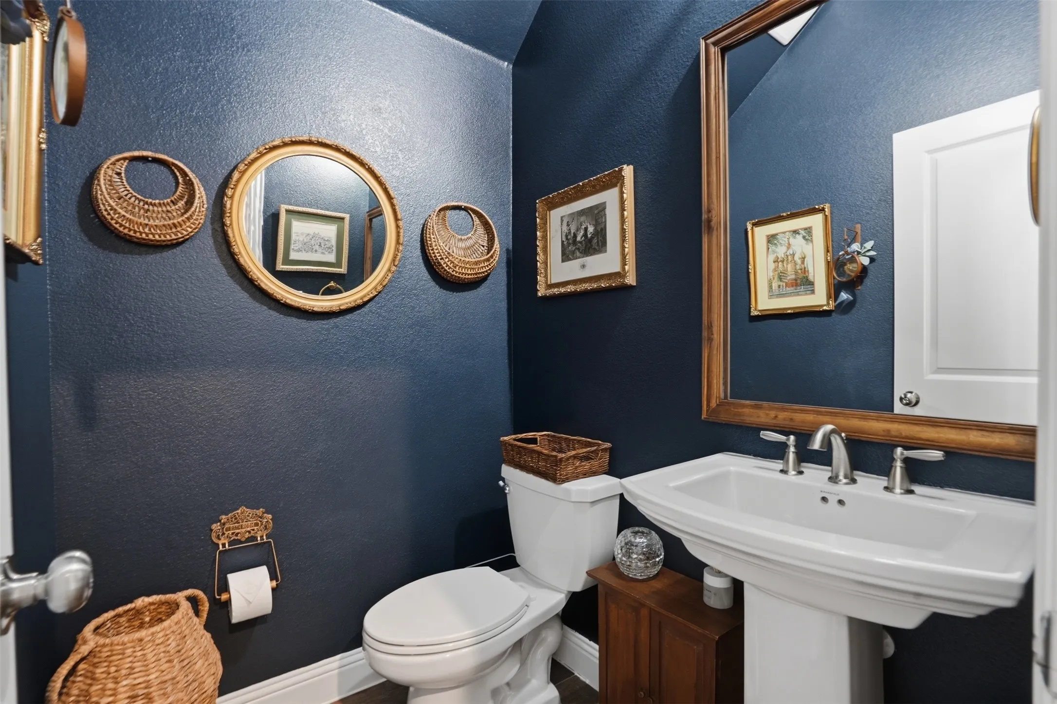Single Family Residence For Sale in Rockwall County , 617 Nakoma Drive, Rockwall, Texas 75087, 4 Bedroom, 4 Bathroom, 3 Garage spaces, 3,111 Sqft, built in 2020, mls#21352166, Real Estate Agent in Rockwall, Homes For Sale in Rockwall county, Homes For Sale in Rockwall, Realtor in Rockwall Texas, Real Estate Brokerage Independent Realty Texas, Luminita Cordes Realtor