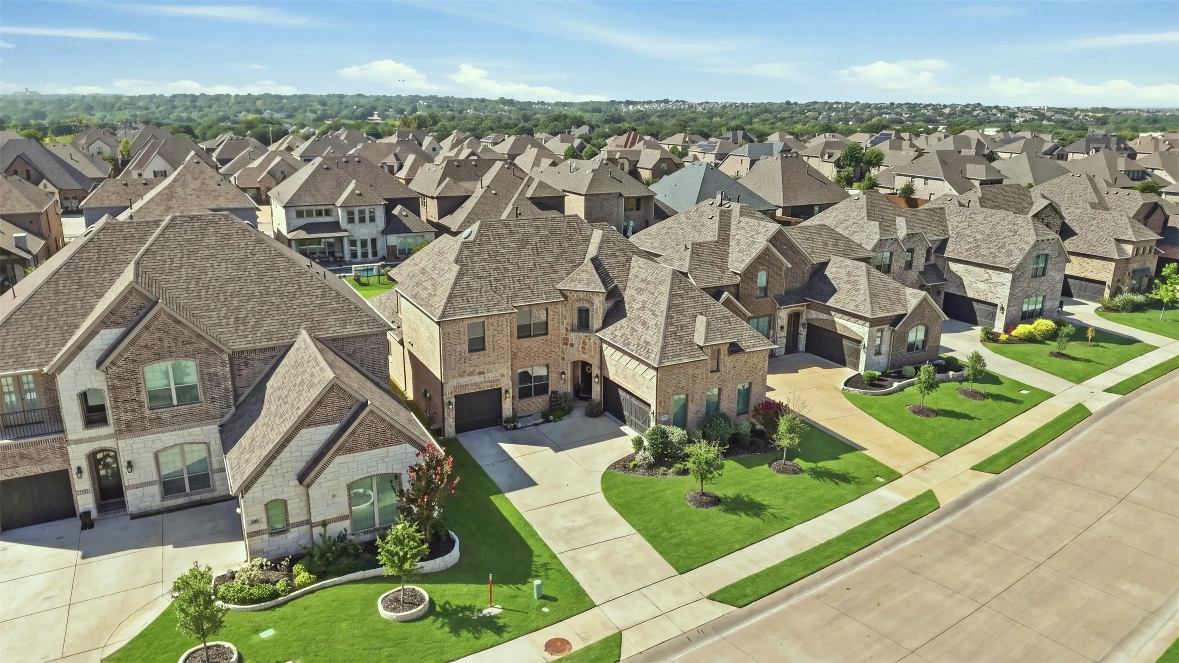 Single Family Residence For Sale in Rockwall County , 617 Nakoma Drive, Rockwall, Texas 75087, 4 Bedroom, 4 Bathroom, 3 Garage spaces, 3,111 Sqft, built in 2020, mls#21352166, Real Estate Agent in Rockwall, Homes For Sale in Rockwall county, Homes For Sale in Rockwall, Realtor in Rockwall Texas, Real Estate Brokerage Independent Realty Texas, Luminita Cordes Realtor