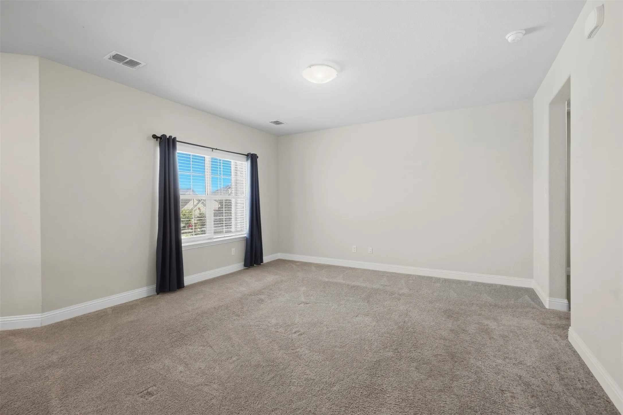 Single Family Residence For Sale in Rockwall County , 617 Nakoma Drive, Rockwall, Texas 75087, 4 Bedroom, 4 Bathroom, 3 Garage spaces, 3,111 Sqft, built in 2020, mls#21352166, Real Estate Agent in Rockwall, Homes For Sale in Rockwall county, Homes For Sale in Rockwall, Realtor in Rockwall Texas, Real Estate Brokerage Independent Realty Texas, Luminita Cordes Realtor