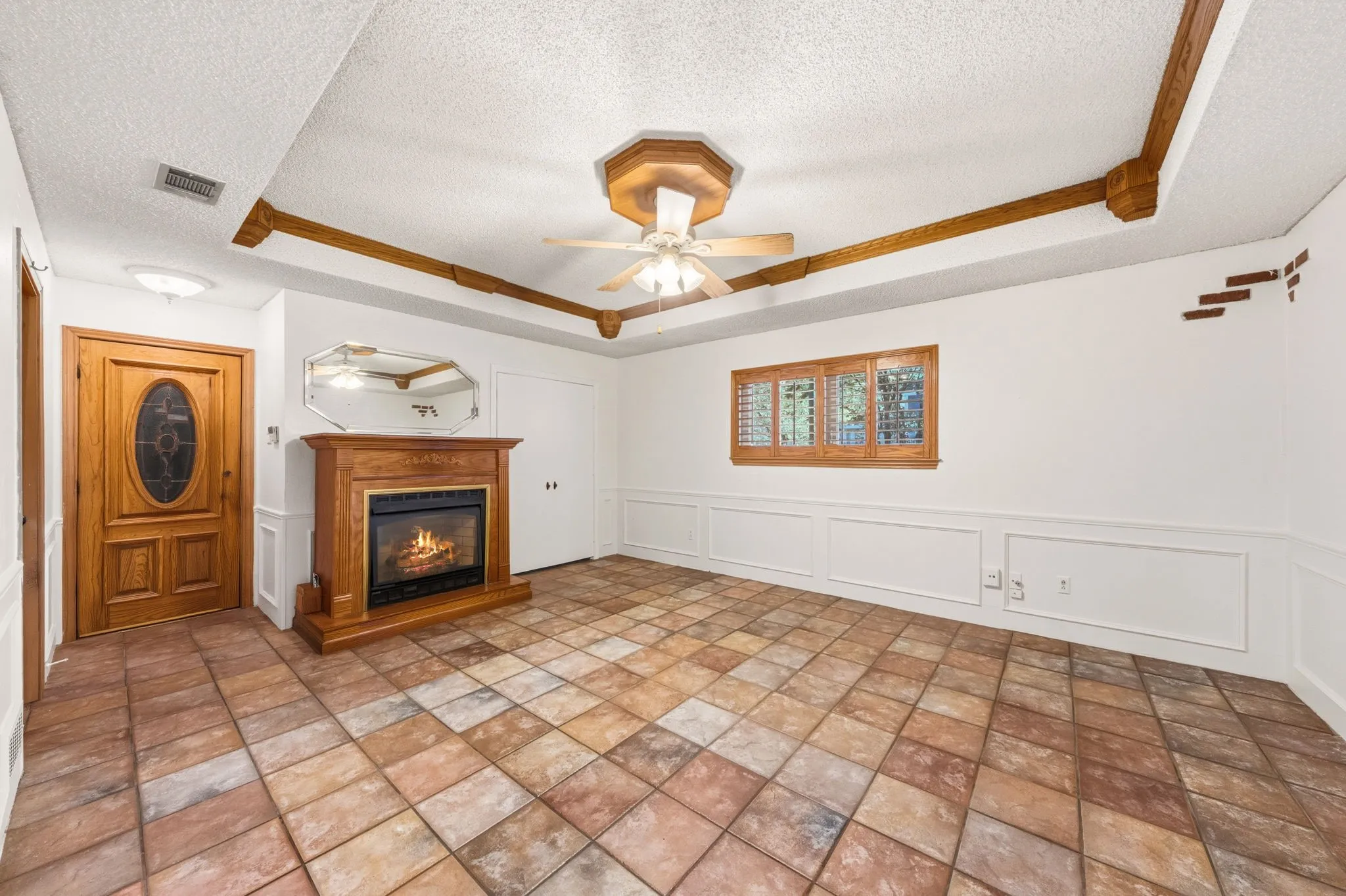 Single Family Residence For Sale in Dallas County , 118 Riggs Circle, Mesquite, Texas 75149, 3 Bedroom, 3 Bathroom, 2 Garage spaces, 2,703 Sqft, built in 1981, mls#21349184, Real Estate Agent in Mesquite, Homes For Sale in Dallas county, Homes For Sale in Mesquite, Realtor in Mesquite Texas, Real Estate Brokerage Independent Realty Texas, Luminita Cordes Realtor