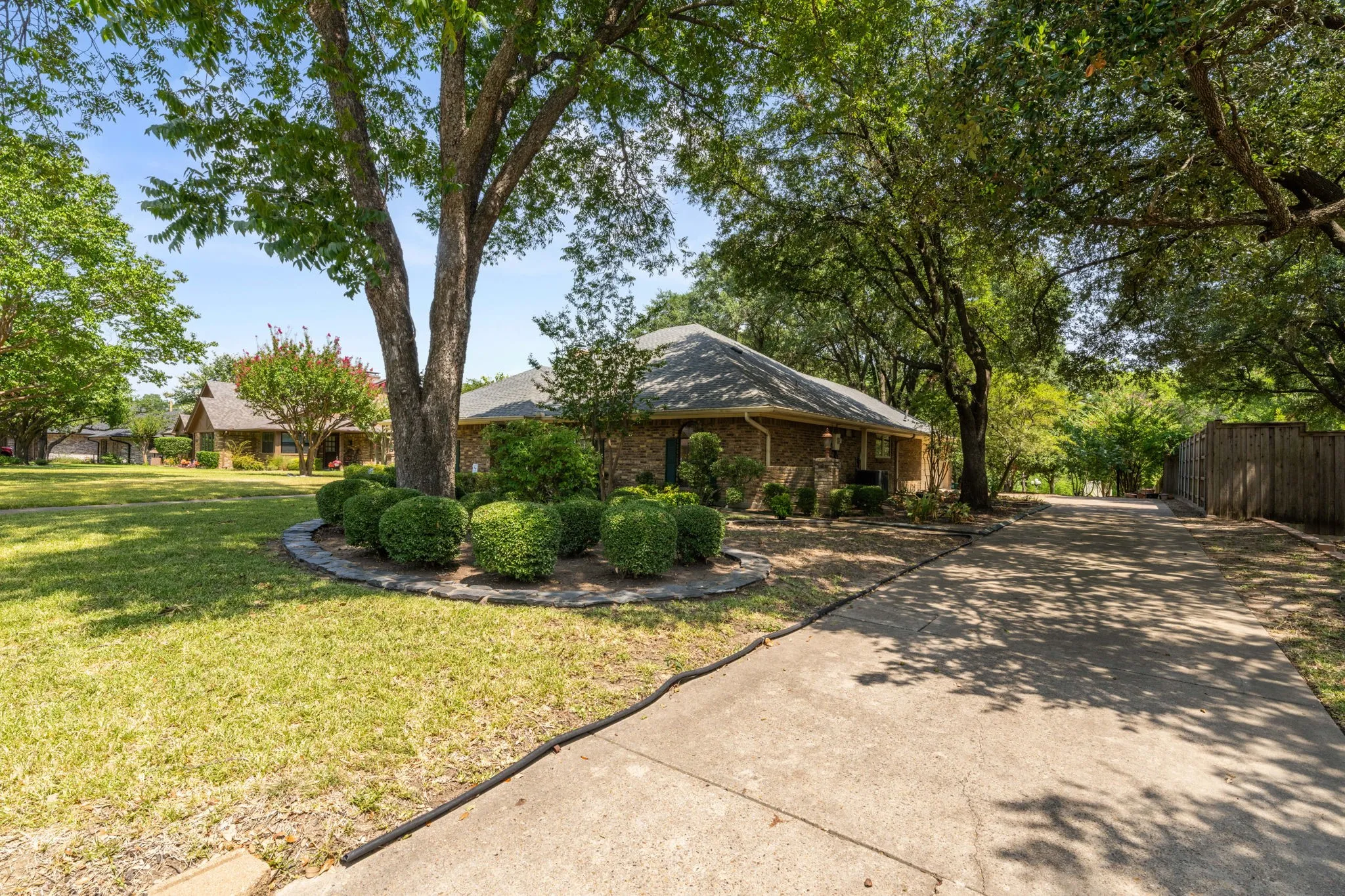Single Family Residence For Sale in Dallas County , 118 Riggs Circle, Mesquite, Texas 75149, 3 Bedroom, 3 Bathroom, 2 Garage spaces, 2,703 Sqft, built in 1981, mls#21349184, Real Estate Agent in Mesquite, Homes For Sale in Dallas county, Homes For Sale in Mesquite, Realtor in Mesquite Texas, Real Estate Brokerage Independent Realty Texas, Luminita Cordes Realtor