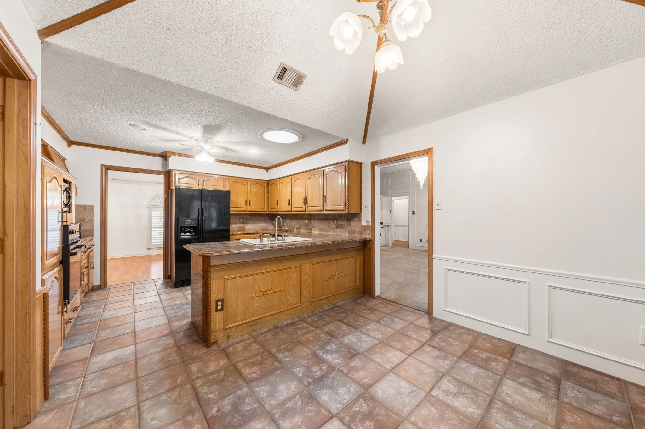 Single Family Residence For Sale in Dallas County , 118 Riggs Circle, Mesquite, Texas 75149, 3 Bedroom, 3 Bathroom, 2 Garage spaces, 2,703 Sqft, built in 1981, mls#21349184, Real Estate Agent in Mesquite, Homes For Sale in Dallas county, Homes For Sale in Mesquite, Realtor in Mesquite Texas, Real Estate Brokerage Independent Realty Texas, Luminita Cordes Realtor