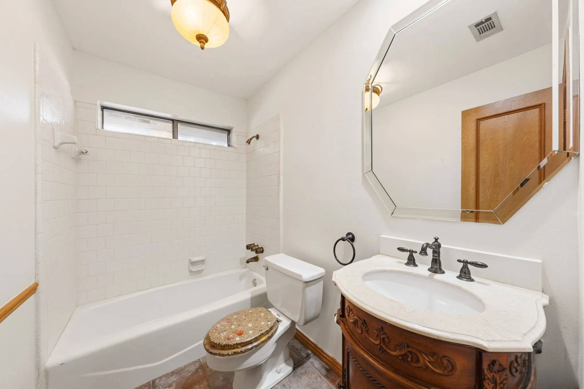 Single Family Residence For Sale in Dallas County , 118 Riggs Circle, Mesquite, Texas 75149, 3 Bedroom, 3 Bathroom, 2 Garage spaces, 2,703 Sqft, built in 1981, mls#21349184, Real Estate Agent in Mesquite, Homes For Sale in Dallas county, Homes For Sale in Mesquite, Realtor in Mesquite Texas, Real Estate Brokerage Independent Realty Texas, Luminita Cordes Realtor