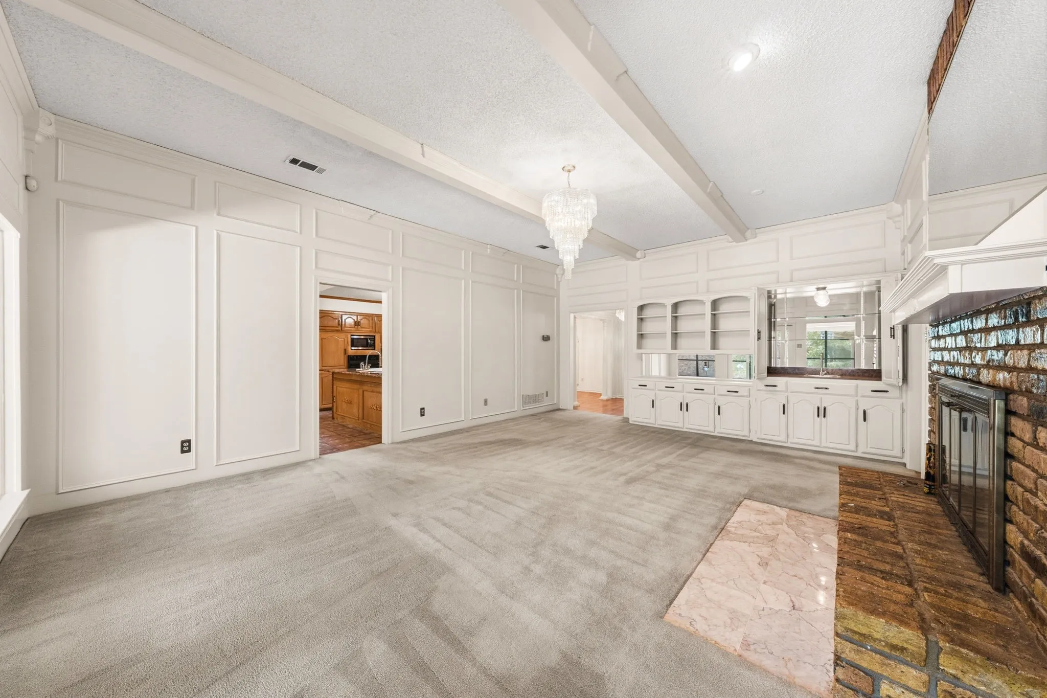 Single Family Residence For Sale in Dallas County , 118 Riggs Circle, Mesquite, Texas 75149, 3 Bedroom, 3 Bathroom, 2 Garage spaces, 2,703 Sqft, built in 1981, mls#21349184, Real Estate Agent in Mesquite, Homes For Sale in Dallas county, Homes For Sale in Mesquite, Realtor in Mesquite Texas, Real Estate Brokerage Independent Realty Texas, Luminita Cordes Realtor