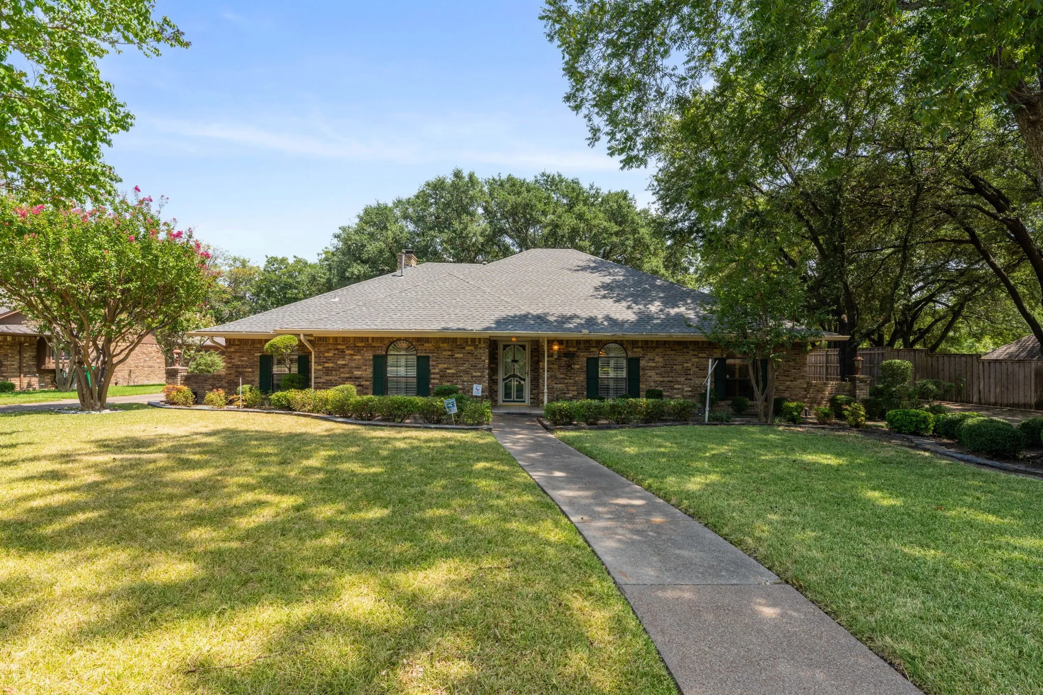 Single Family Residence For Sale in Dallas County , 118 Riggs Circle, Mesquite, Texas 75149, 3 Bedroom, 3 Bathroom, 2 Garage spaces, 2,703 Sqft, built in 1981, mls#21349184, Real Estate Agent in Mesquite, Homes For Sale in Dallas county, Homes For Sale in Mesquite, Realtor in Mesquite Texas, Real Estate Brokerage Independent Realty Texas, Luminita Cordes Realtor