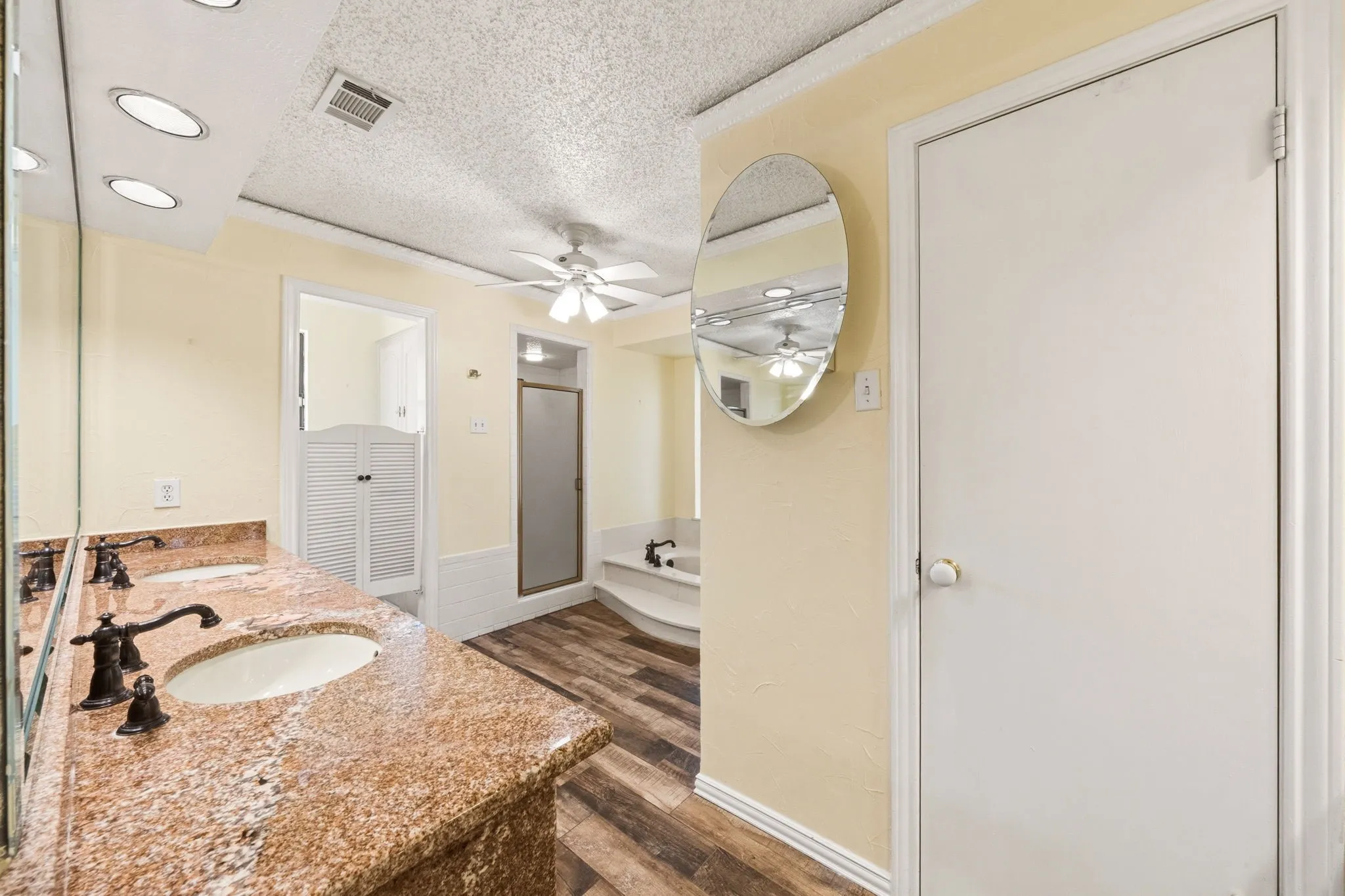 Single Family Residence For Sale in Dallas County , 118 Riggs Circle, Mesquite, Texas 75149, 3 Bedroom, 3 Bathroom, 2 Garage spaces, 2,703 Sqft, built in 1981, mls#21349184, Real Estate Agent in Mesquite, Homes For Sale in Dallas county, Homes For Sale in Mesquite, Realtor in Mesquite Texas, Real Estate Brokerage Independent Realty Texas, Luminita Cordes Realtor