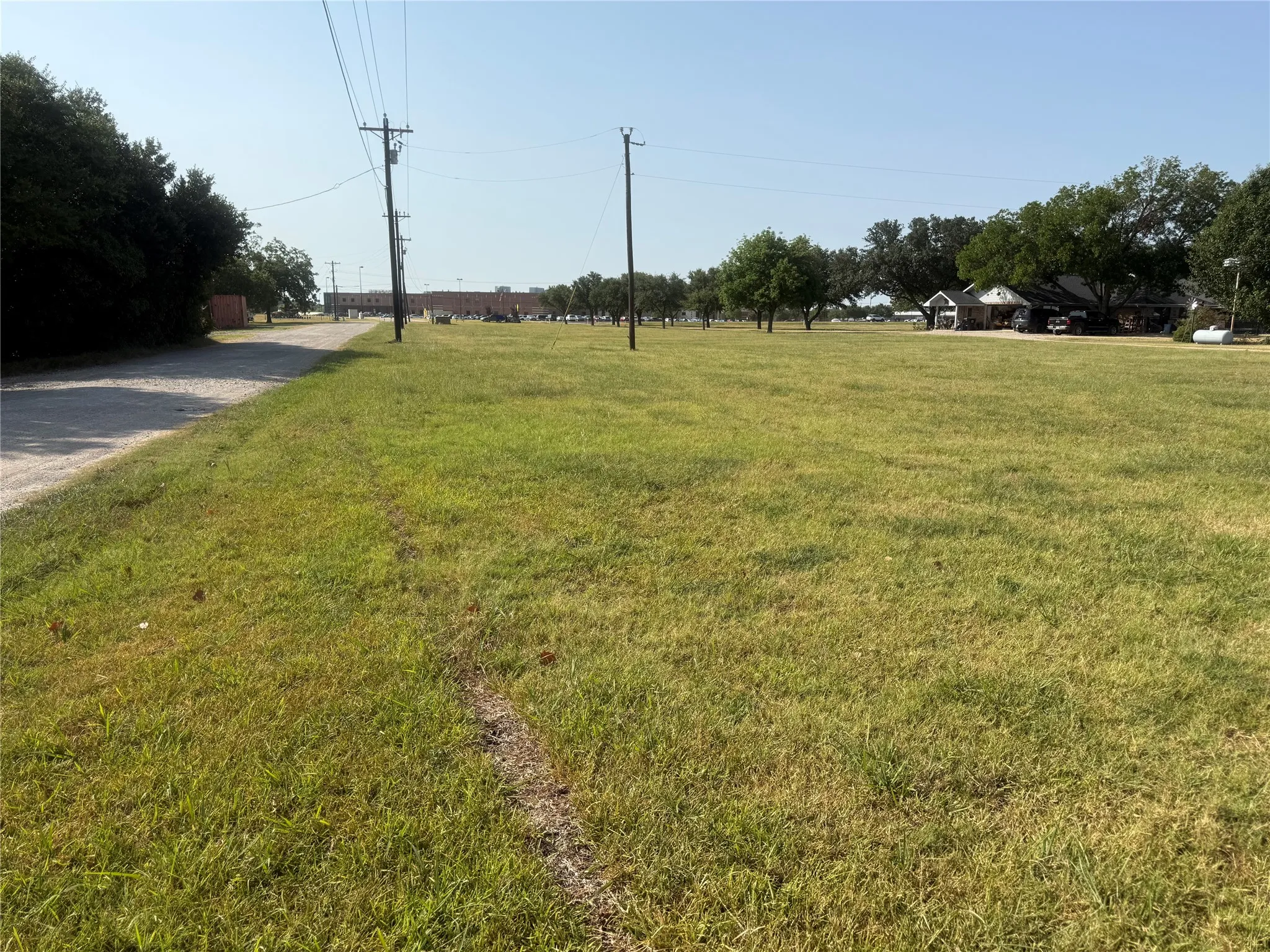 Close to schools and new city park