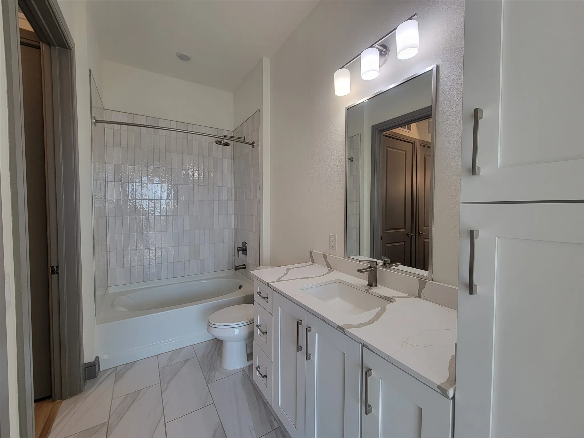 Condominium For Rent in Denton County , 2700 Old Denton Road 3363, Carrollton, Texas 75007, 2 Bedroom, 2 Bathroom, 2 Garage spaces, 1,025 Sqft, built in 2022, mls#21347910, Real Estate Agent in Carrollton, Homes For Rent in Denton county, Homes For Rent in Carrollton, Realtor in Carrollton Texas, Real Estate Brokerage Independent Realty Texas, Luminita Cordes Realtor
