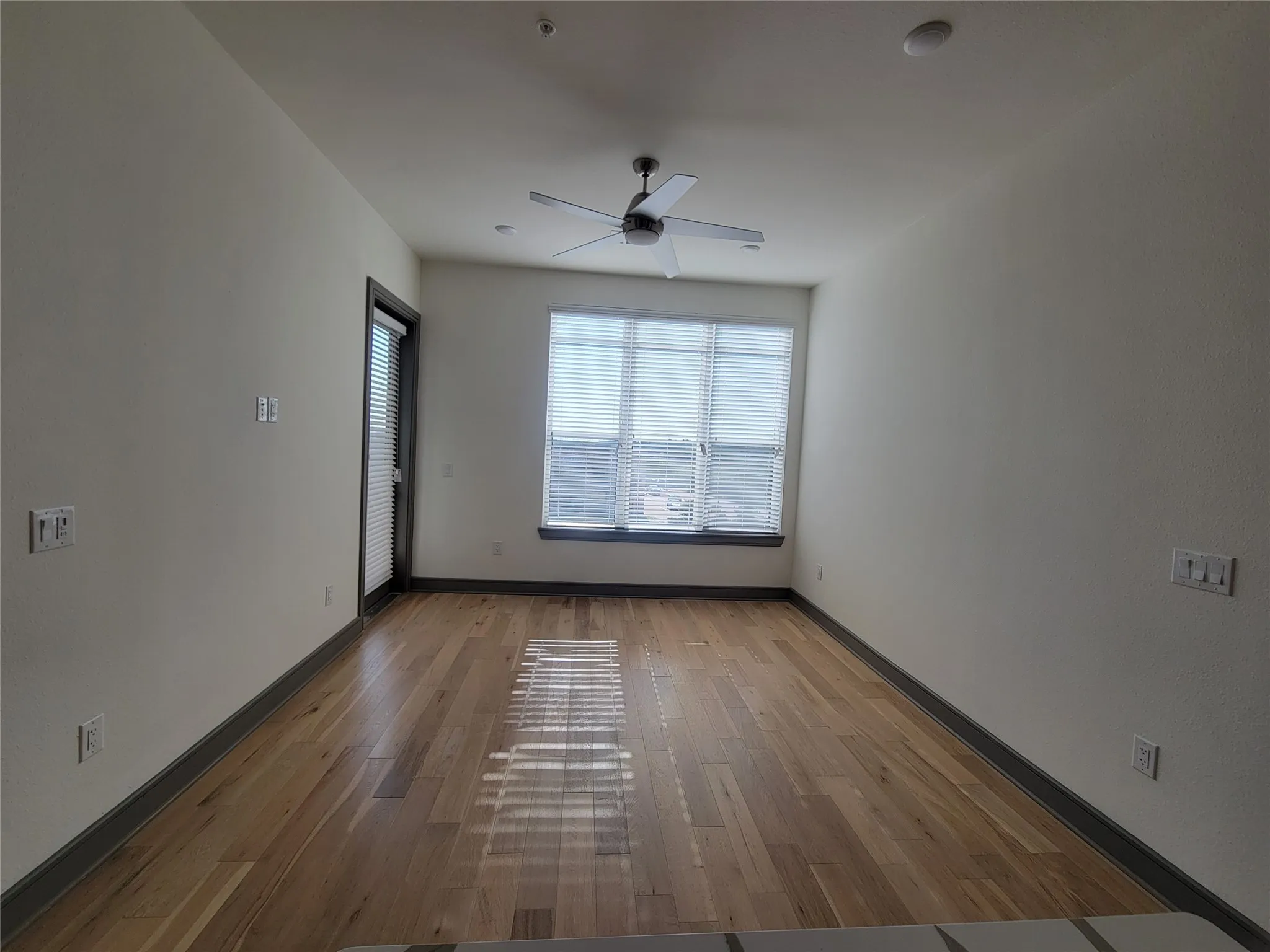 Condominium For Rent in Denton County , 2700 Old Denton Road 3363, Carrollton, Texas 75007, 2 Bedroom, 2 Bathroom, 2 Garage spaces, 1,025 Sqft, built in 2022, mls#21347910, Real Estate Agent in Carrollton, Homes For Rent in Denton county, Homes For Rent in Carrollton, Realtor in Carrollton Texas, Real Estate Brokerage Independent Realty Texas, Luminita Cordes Realtor
