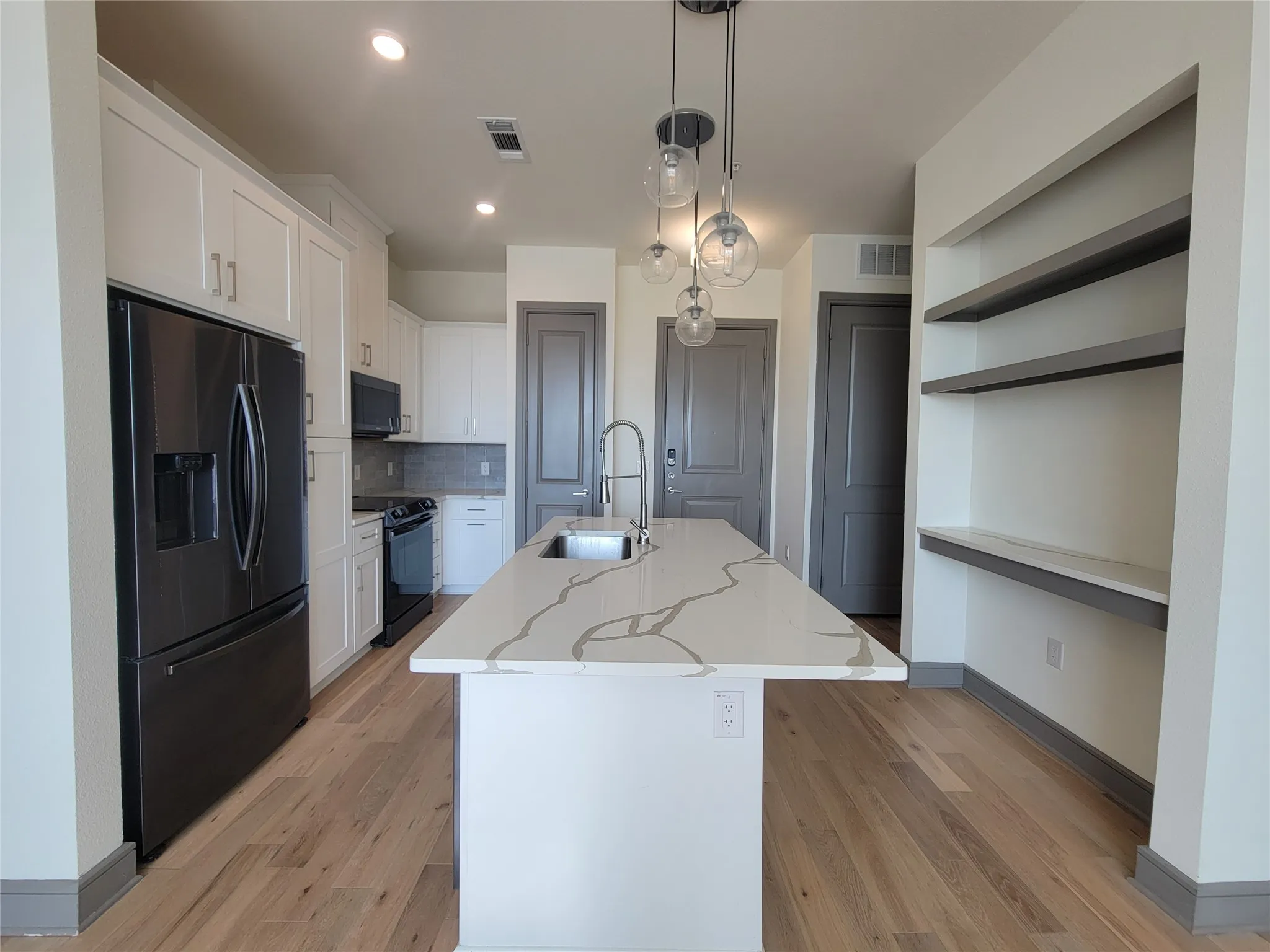 Condominium For Rent in Denton County , 2700 Old Denton Road 3363, Carrollton, Texas 75007, 2 Bedroom, 2 Bathroom, 2 Garage spaces, 1,025 Sqft, built in 2022, mls#21347910, Real Estate Agent in Carrollton, Homes For Rent in Denton county, Homes For Rent in Carrollton, Realtor in Carrollton Texas, Real Estate Brokerage Independent Realty Texas, Luminita Cordes Realtor
