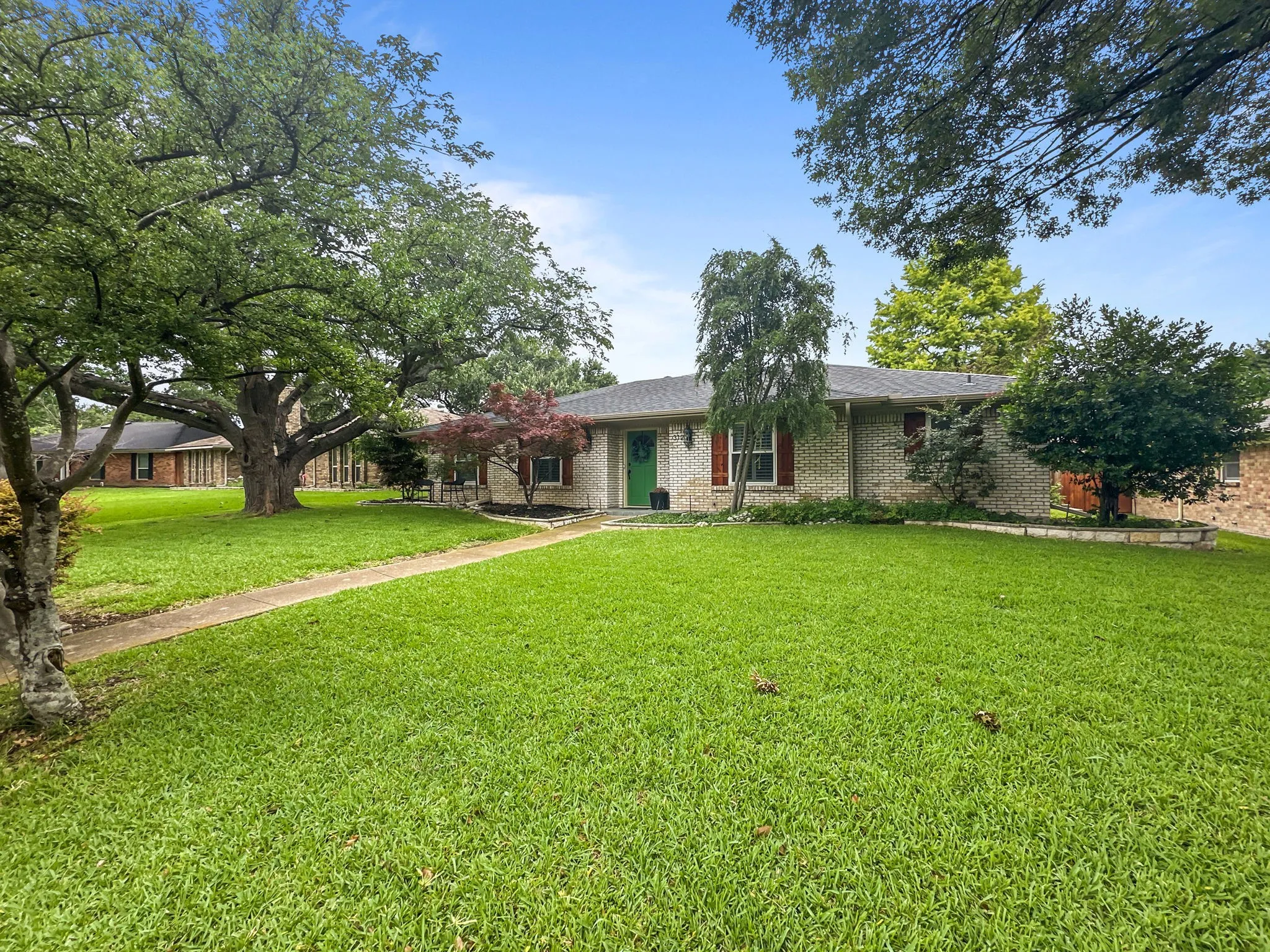 Single Family Residence For Sale in Collin County , 312 Meadowlark Drive, Richardson, Texas 75080, 4 Bedroom, 3 Bathroom, 2 Garage spaces, 2,070 Sqft, built in 1970, mls#21352169, Real Estate Agent in Richardson, Homes For Sale in Collin county, Homes For Sale in Richardson, Realtor in Richardson Texas, Real Estate Brokerage Independent Realty Texas, Luminita Cordes Realtor