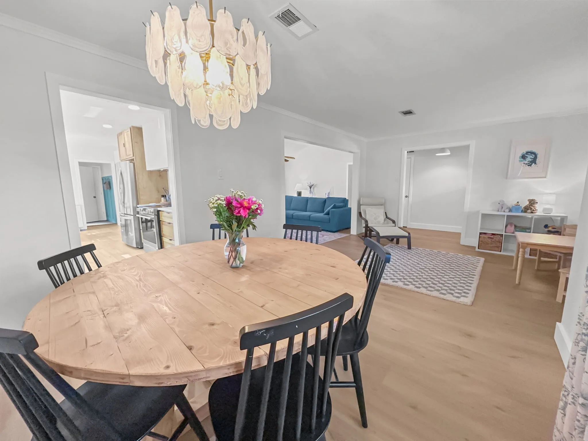 Single Family Residence For Sale in Collin County , 312 Meadowlark Drive, Richardson, Texas 75080, 4 Bedroom, 3 Bathroom, 2 Garage spaces, 2,070 Sqft, built in 1970, mls#21352169, Real Estate Agent in Richardson, Homes For Sale in Collin county, Homes For Sale in Richardson, Realtor in Richardson Texas, Real Estate Brokerage Independent Realty Texas, Luminita Cordes Realtor