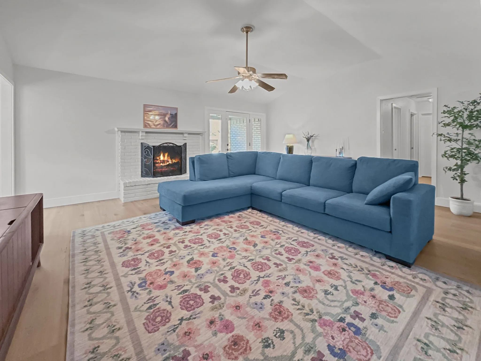 Single Family Residence For Sale in Collin County , 312 Meadowlark Drive, Richardson, Texas 75080, 4 Bedroom, 3 Bathroom, 2 Garage spaces, 2,070 Sqft, built in 1970, mls#21352169, Real Estate Agent in Richardson, Homes For Sale in Collin county, Homes For Sale in Richardson, Realtor in Richardson Texas, Real Estate Brokerage Independent Realty Texas, Luminita Cordes Realtor
