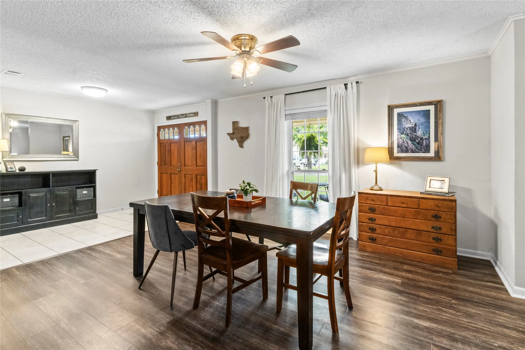 Single Family Residence For Sale in Freestone County , 4 Circle Drive, Teague, Texas 75860, 3 Bedroom, 2 Bathroom, Garage spaces, 2,605 Sqft, built in 1975, mls#21352173, Real Estate Agent in Teague, Homes For Sale in Freestone county, Homes For Sale in Teague, Realtor in Teague Texas, Real Estate Brokerage Independent Realty Texas, Luminita Cordes Realtor