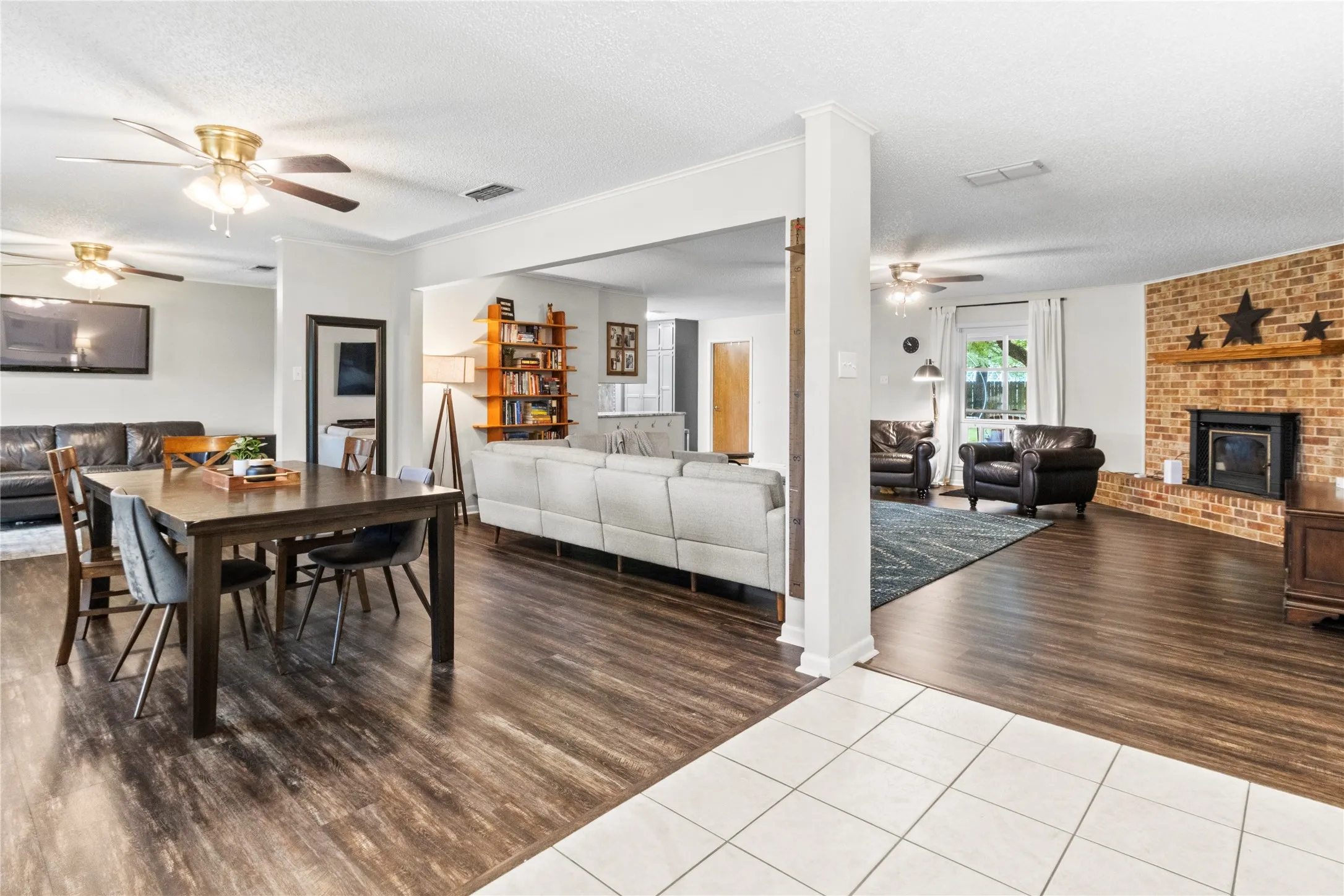 Single Family Residence For Sale in Freestone County , 4 Circle Drive, Teague, Texas 75860, 3 Bedroom, 2 Bathroom, Garage spaces, 2,605 Sqft, built in 1975, mls#21352173, Real Estate Agent in Teague, Homes For Sale in Freestone county, Homes For Sale in Teague, Realtor in Teague Texas, Real Estate Brokerage Independent Realty Texas, Luminita Cordes Realtor