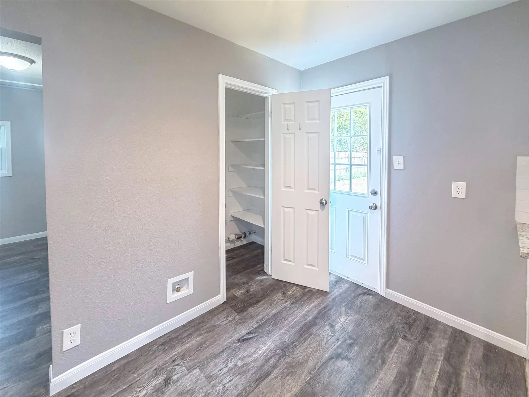 Single Family Residence For Sale in Grayson County , 2117 N Hickory Street, Sherman, Texas 75092, 3 Bedroom, 1 Bathroom, Garage spaces, 1,248 Sqft, built in 1954, mls#21337800, Real Estate Agent in Sherman, Homes For Sale in Grayson county, Homes For Sale in Sherman, Realtor in Sherman Texas, Real Estate Brokerage Independent Realty Texas, Luminita Cordes Realtor