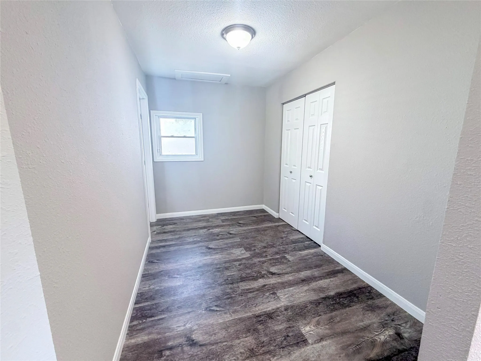 Single Family Residence For Sale in Grayson County , 2117 N Hickory Street, Sherman, Texas 75092, 3 Bedroom, 1 Bathroom, Garage spaces, 1,248 Sqft, built in 1954, mls#21337800, Real Estate Agent in Sherman, Homes For Sale in Grayson county, Homes For Sale in Sherman, Realtor in Sherman Texas, Real Estate Brokerage Independent Realty Texas, Luminita Cordes Realtor