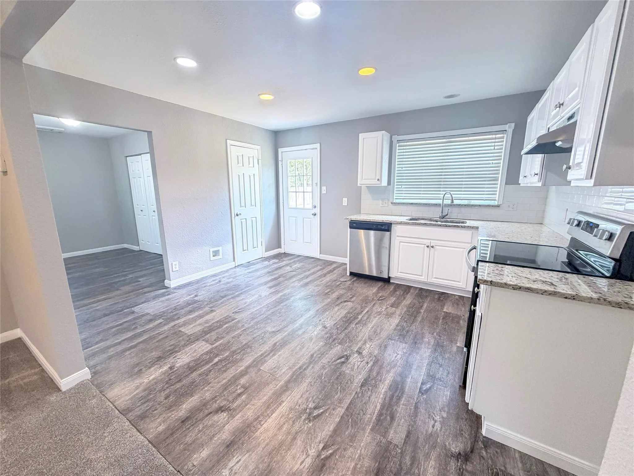 Single Family Residence For Sale in Grayson County , 2117 N Hickory Street, Sherman, Texas 75092, 3 Bedroom, 1 Bathroom, Garage spaces, 1,248 Sqft, built in 1954, mls#21337800, Real Estate Agent in Sherman, Homes For Sale in Grayson county, Homes For Sale in Sherman, Realtor in Sherman Texas, Real Estate Brokerage Independent Realty Texas, Luminita Cordes Realtor