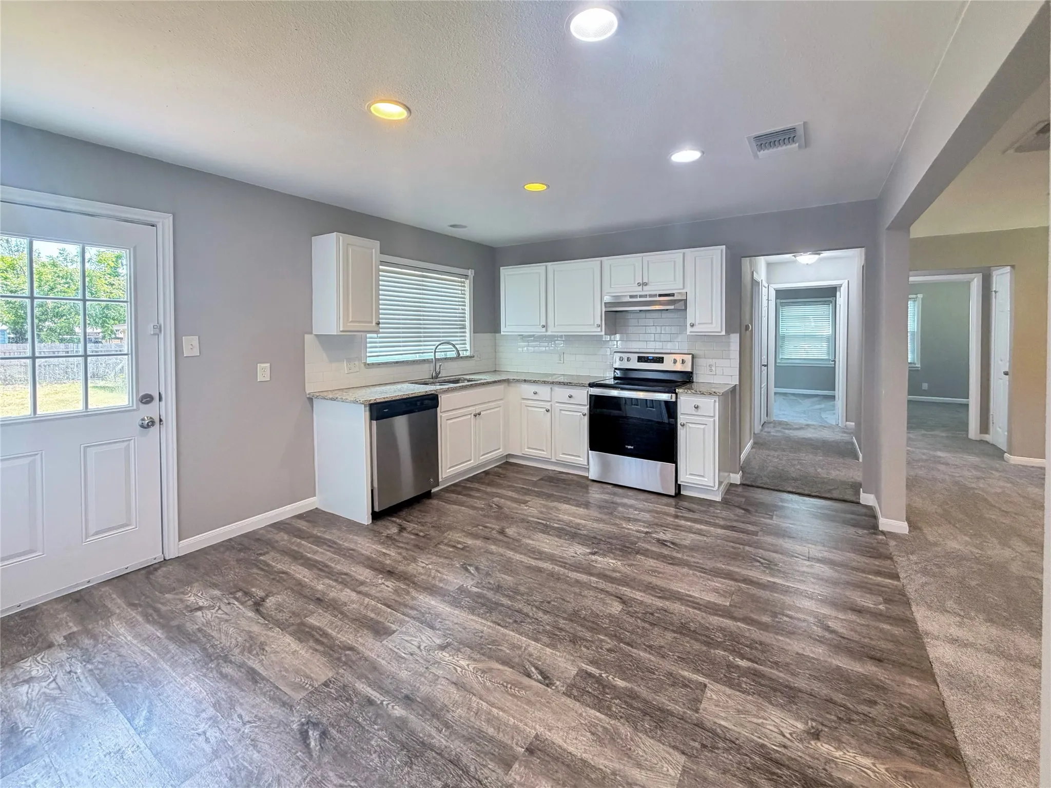 Single Family Residence For Sale in Grayson County , 2117 N Hickory Street, Sherman, Texas 75092, 3 Bedroom, 1 Bathroom, Garage spaces, 1,248 Sqft, built in 1954, mls#21337800, Real Estate Agent in Sherman, Homes For Sale in Grayson county, Homes For Sale in Sherman, Realtor in Sherman Texas, Real Estate Brokerage Independent Realty Texas, Luminita Cordes Realtor