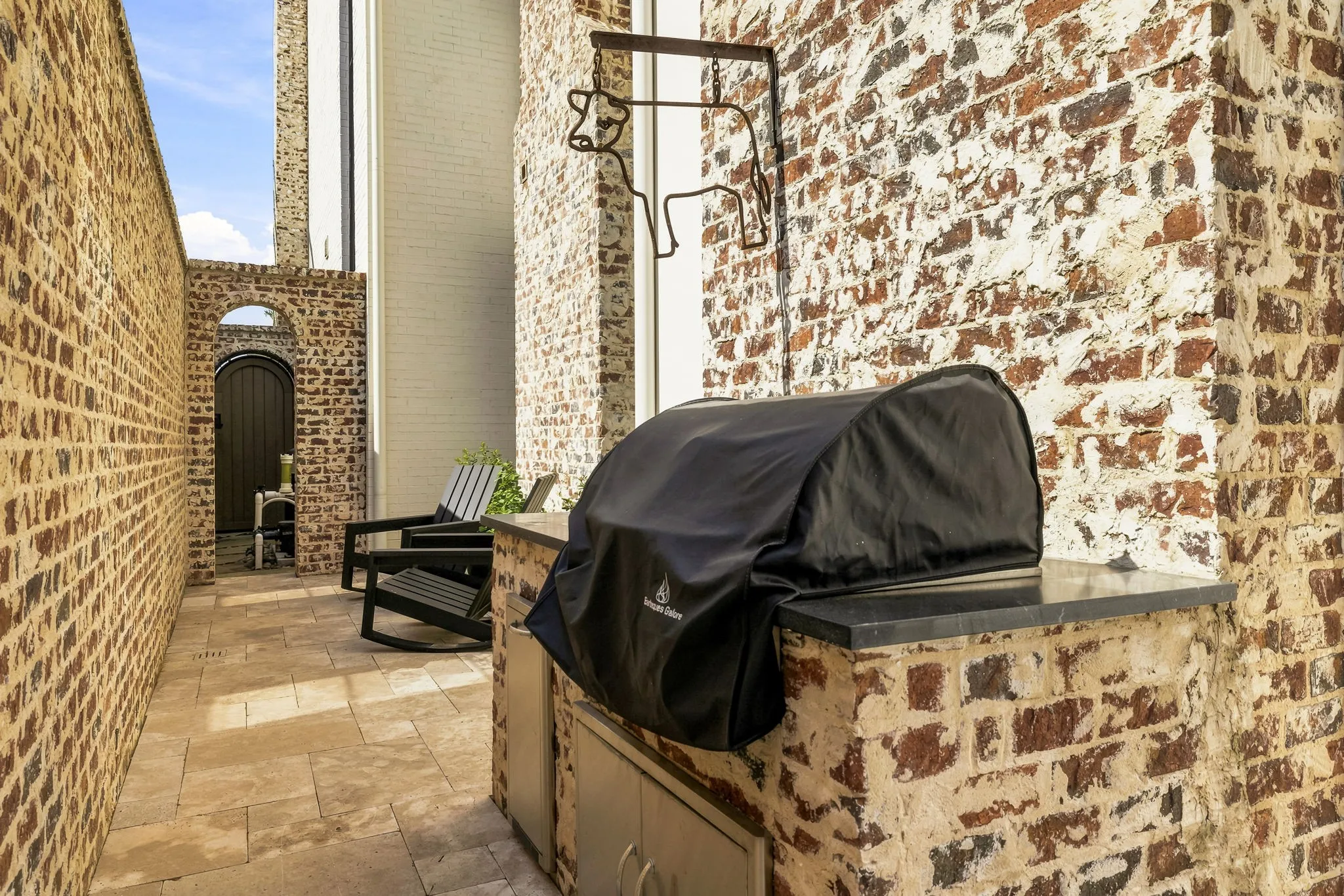 Single Family Residence For Sale in Dallas County , 5107 Stanford Avenue, Dallas, Texas 75209, 4 Bedroom, 6 Bathroom, 2 Garage spaces, 4,931 Sqft, built in 2023, mls#21343407, Real Estate Agent in Dallas, Homes For Sale in Dallas county, Homes For Sale in Dallas, Realtor in Dallas Texas, Real Estate Brokerage Independent Realty Texas, Luminita Cordes Realtor