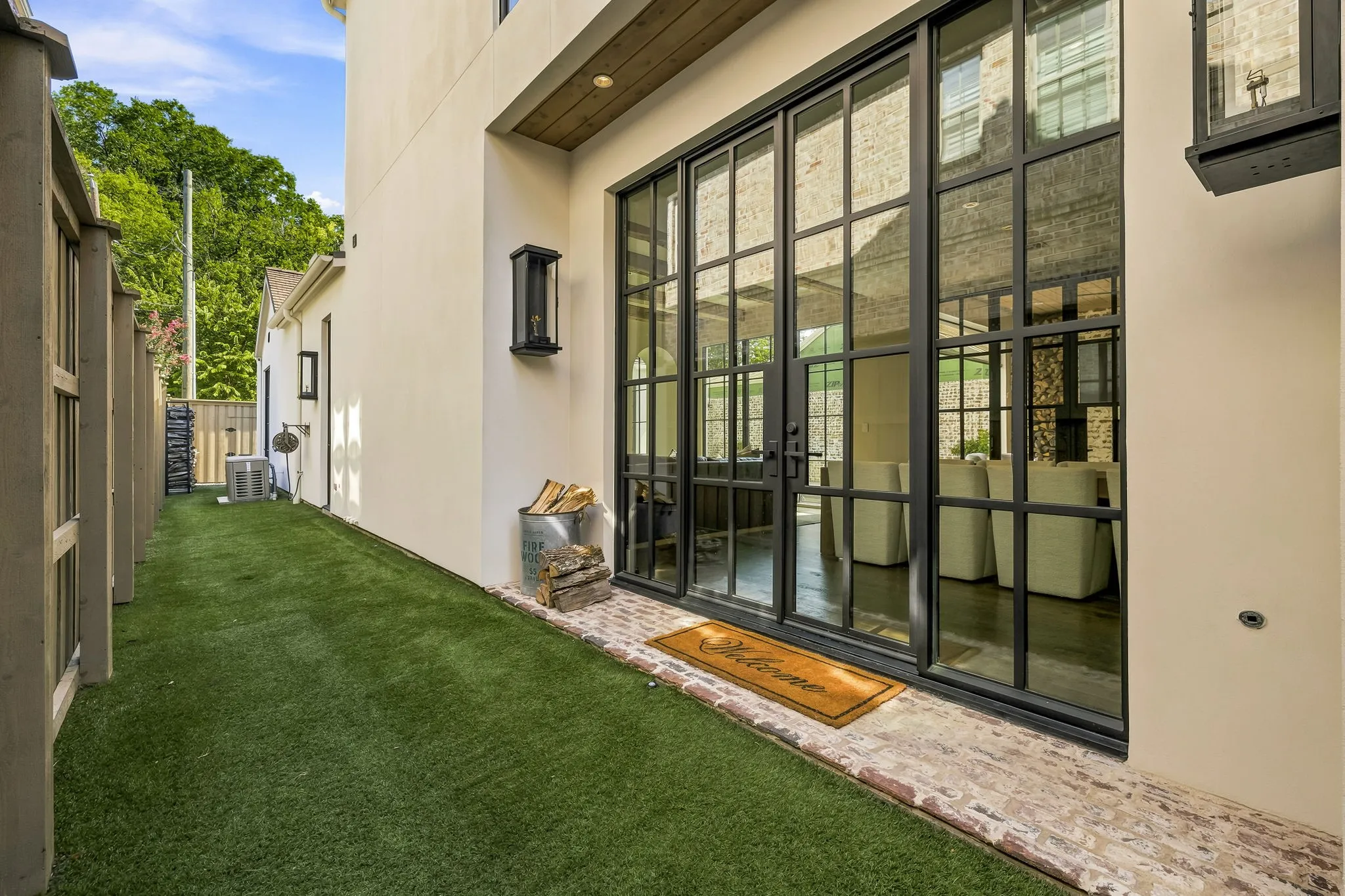 Single Family Residence For Sale in Dallas County , 5107 Stanford Avenue, Dallas, Texas 75209, 4 Bedroom, 6 Bathroom, 2 Garage spaces, 4,931 Sqft, built in 2023, mls#21343407, Real Estate Agent in Dallas, Homes For Sale in Dallas county, Homes For Sale in Dallas, Realtor in Dallas Texas, Real Estate Brokerage Independent Realty Texas, Luminita Cordes Realtor
