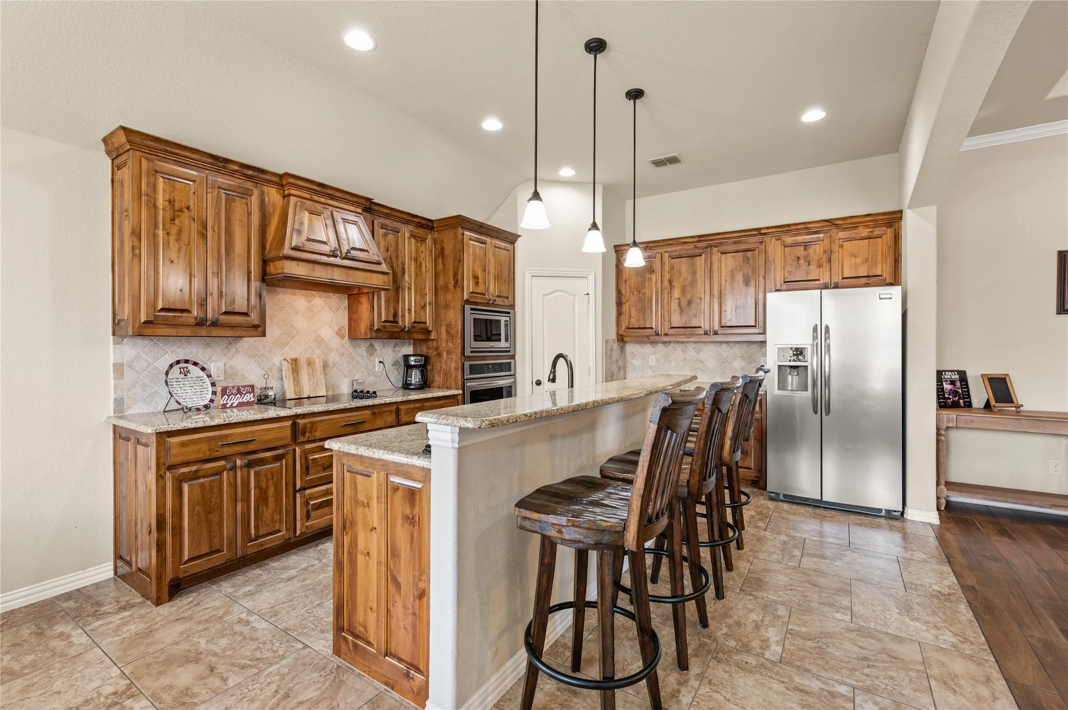 Single Family Residence For Sale in Parker County , 116 Camouflage Circle, Willow Park, Texas 76008, 4 Bedroom, 2 Bathroom, 2 Garage spaces, 2,136 Sqft, built in 2014, mls#21351770, Real Estate Agent in Willow Park, Homes For Sale in Parker county, Homes For Sale in Willow Park, Realtor in Willow Park Texas, Real Estate Brokerage Independent Realty Texas, Luminita Cordes Realtor