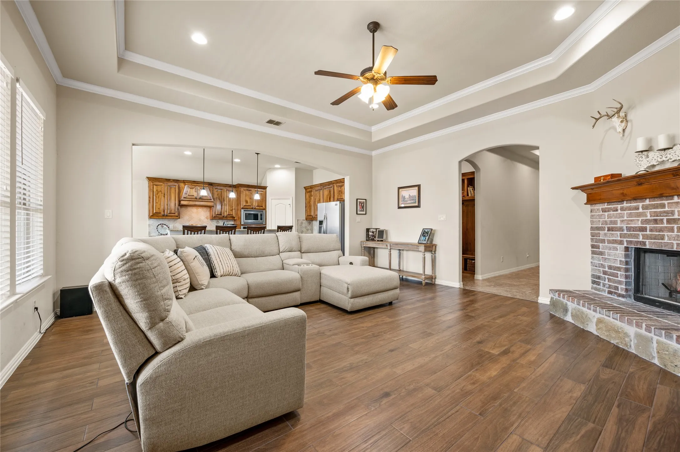Single Family Residence For Sale in Parker County , 116 Camouflage Circle, Willow Park, Texas 76008, 4 Bedroom, 2 Bathroom, 2 Garage spaces, 2,136 Sqft, built in 2014, mls#21351770, Real Estate Agent in Willow Park, Homes For Sale in Parker county, Homes For Sale in Willow Park, Realtor in Willow Park Texas, Real Estate Brokerage Independent Realty Texas, Luminita Cordes Realtor