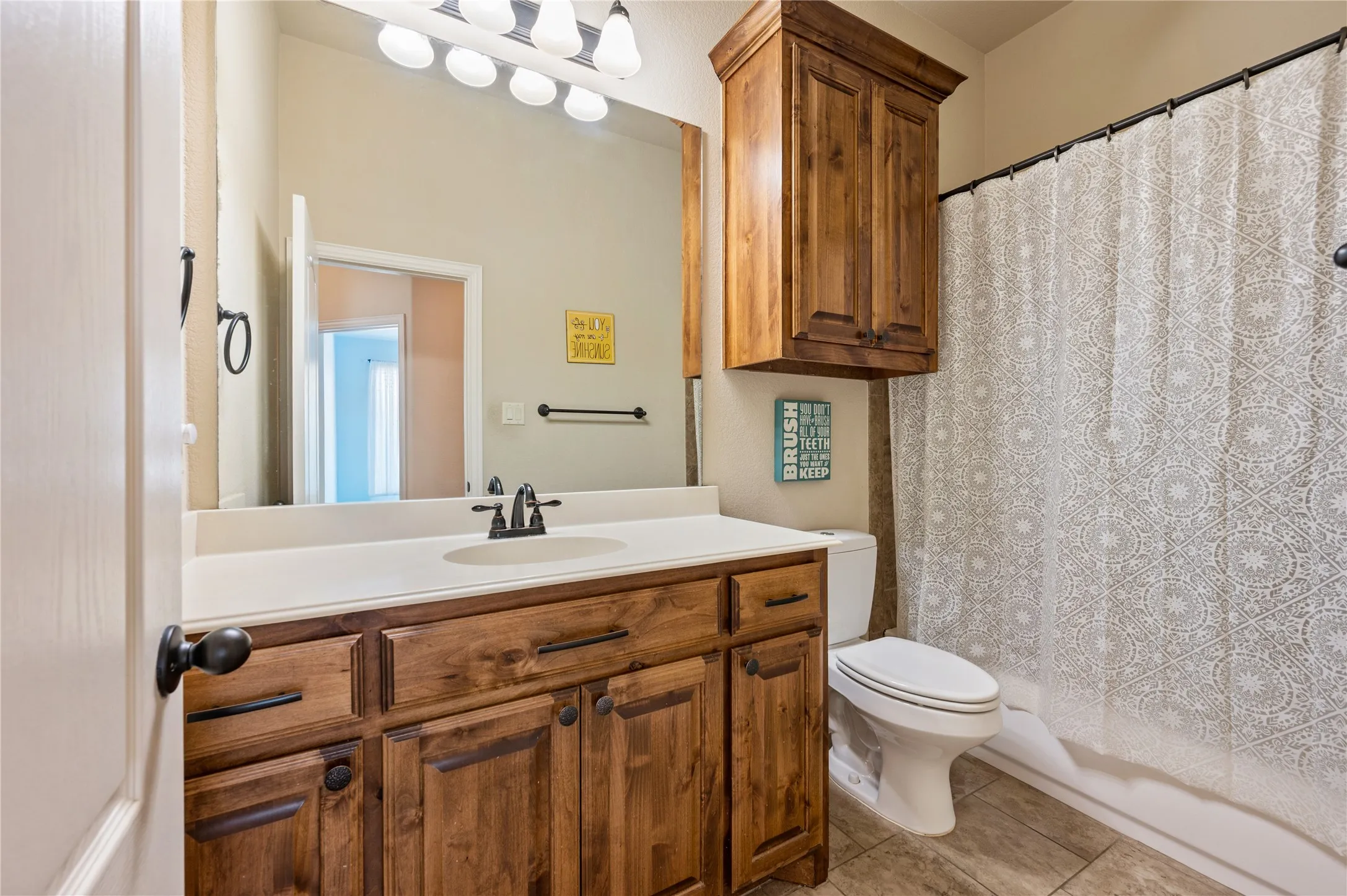 Single Family Residence For Sale in Parker County , 116 Camouflage Circle, Willow Park, Texas 76008, 4 Bedroom, 2 Bathroom, 2 Garage spaces, 2,136 Sqft, built in 2014, mls#21351770, Real Estate Agent in Willow Park, Homes For Sale in Parker county, Homes For Sale in Willow Park, Realtor in Willow Park Texas, Real Estate Brokerage Independent Realty Texas, Luminita Cordes Realtor