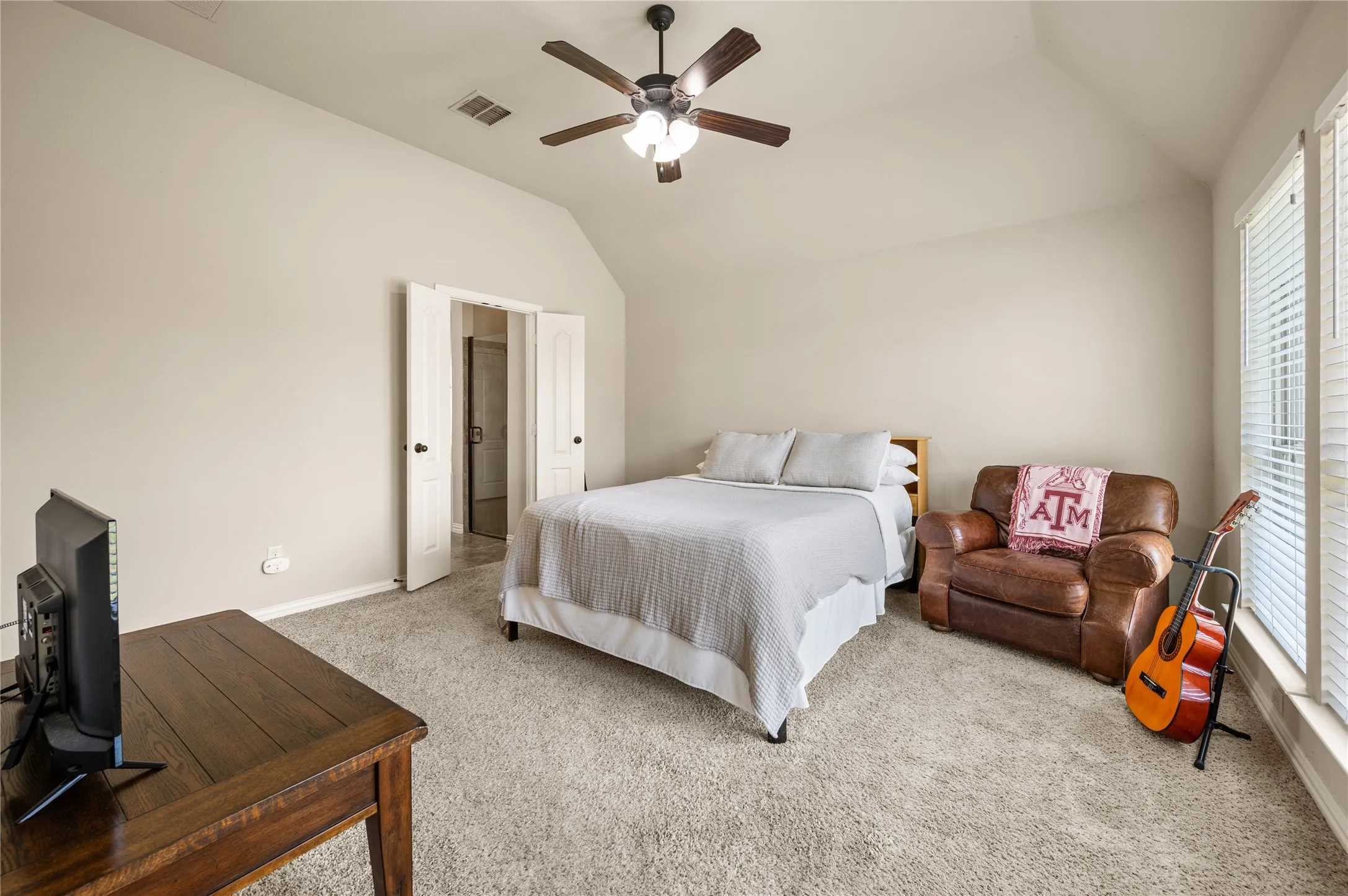 Single Family Residence For Sale in Parker County , 116 Camouflage Circle, Willow Park, Texas 76008, 4 Bedroom, 2 Bathroom, 2 Garage spaces, 2,136 Sqft, built in 2014, mls#21351770, Real Estate Agent in Willow Park, Homes For Sale in Parker county, Homes For Sale in Willow Park, Realtor in Willow Park Texas, Real Estate Brokerage Independent Realty Texas, Luminita Cordes Realtor