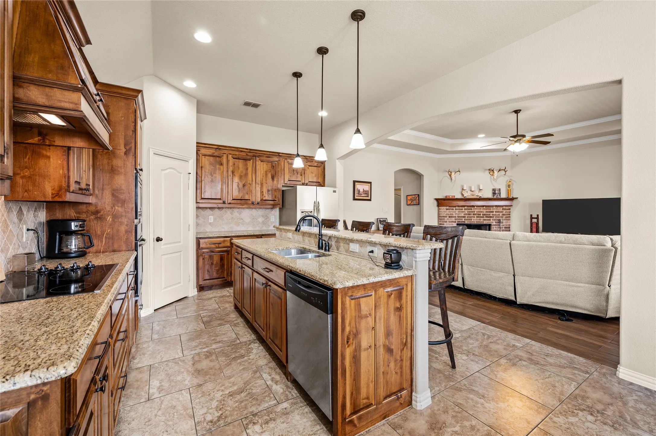 Single Family Residence For Sale in Parker County , 116 Camouflage Circle, Willow Park, Texas 76008, 4 Bedroom, 2 Bathroom, 2 Garage spaces, 2,136 Sqft, built in 2014, mls#21351770, Real Estate Agent in Willow Park, Homes For Sale in Parker county, Homes For Sale in Willow Park, Realtor in Willow Park Texas, Real Estate Brokerage Independent Realty Texas, Luminita Cordes Realtor