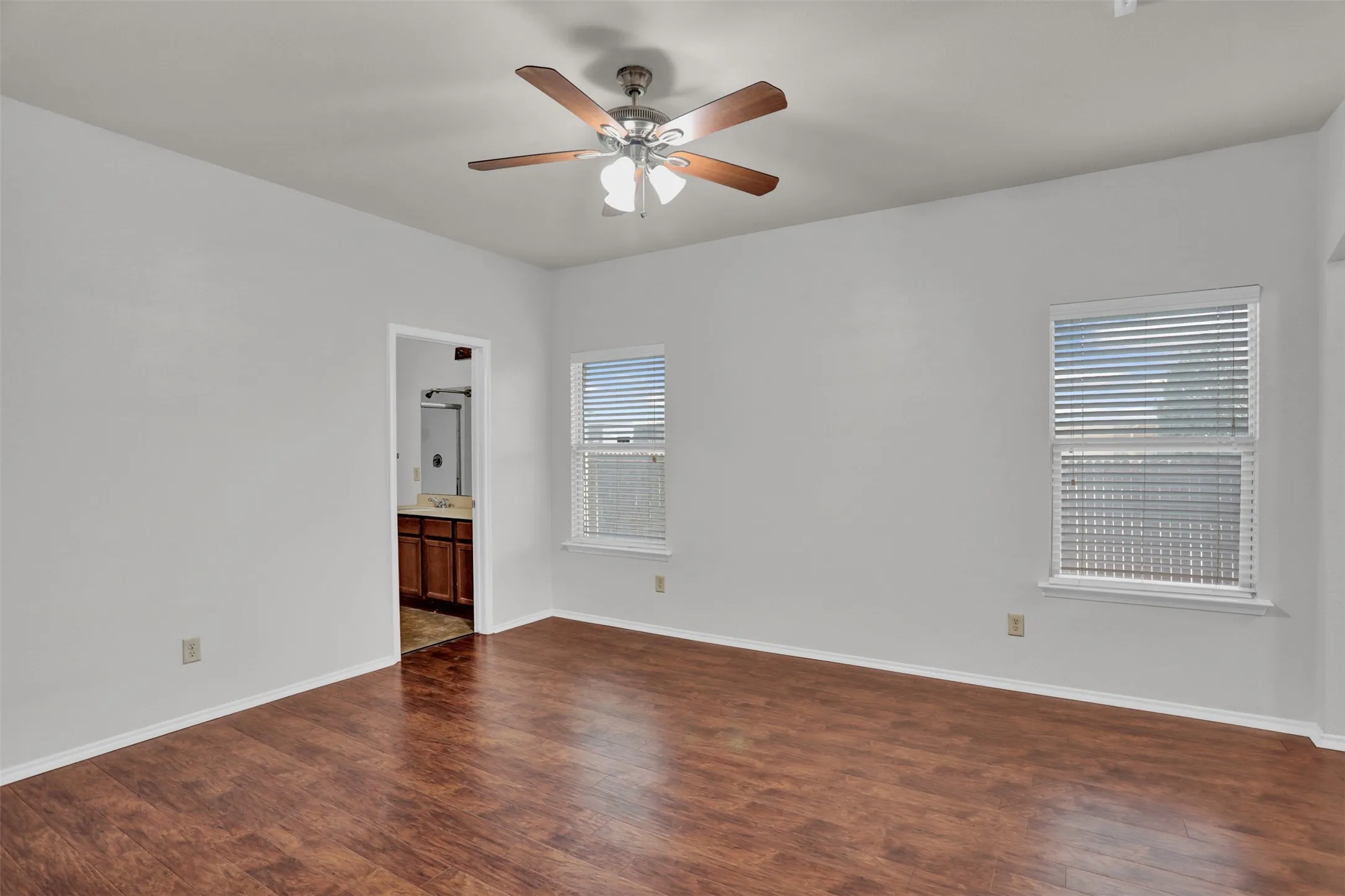 Ensuite sitting room that can be a nursery, office, home gym, etc.