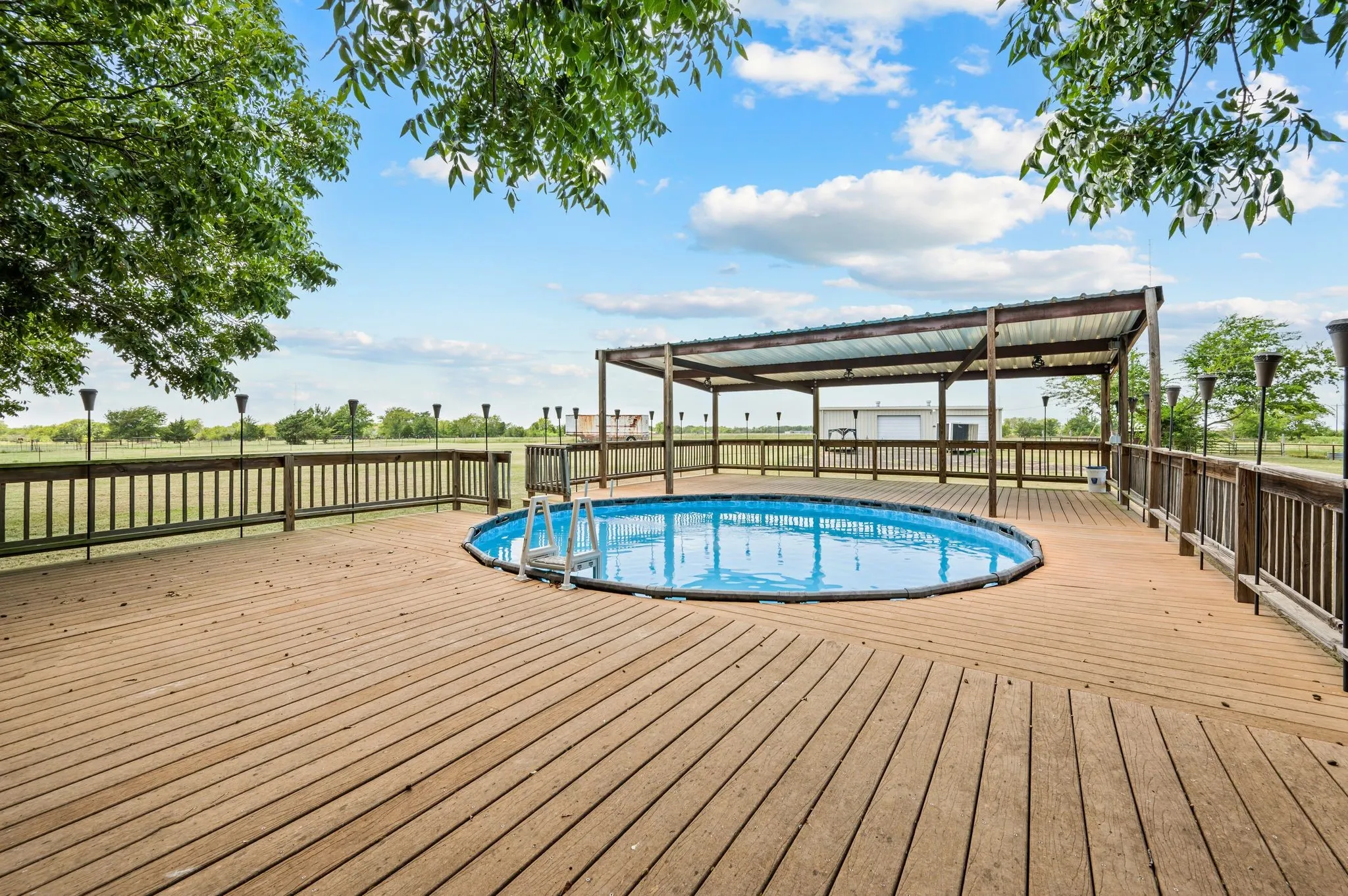 Single Family Residence For Sale in Van Zandt County , 812 VZ COUNTY ROAD 3424, Wills Point, Texas 75169, 3 Bedroom, 2 Bathroom, 2 Garage spaces, 1,838 Sqft, built in 1997, mls#21349026, Real Estate Agent in Wills Point, Homes For Sale in Van Zandt county, Homes For Sale in Wills Point, Realtor in Wills Point Texas, Real Estate Brokerage Independent Realty Texas, Luminita Cordes Realtor