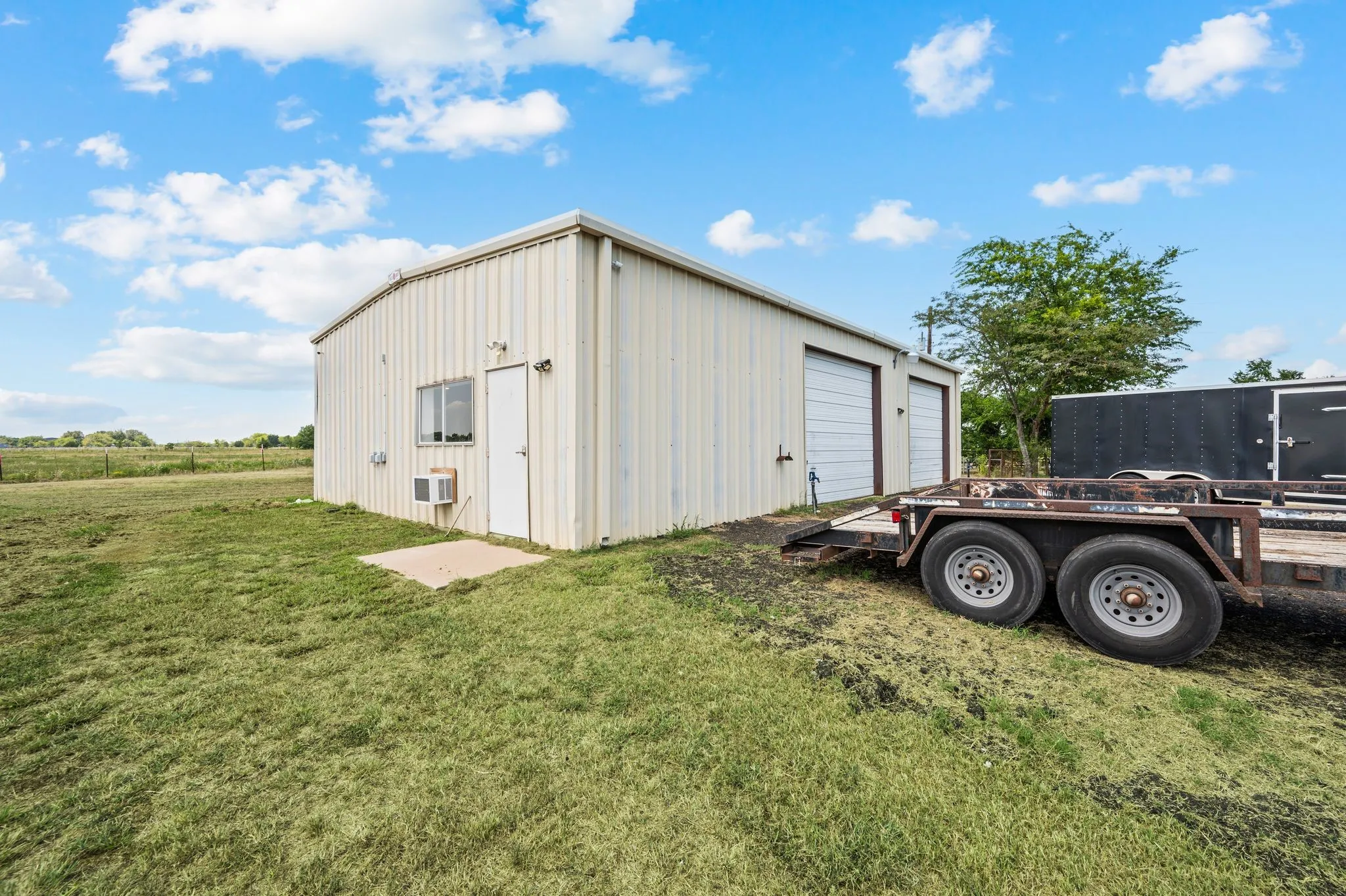 Single Family Residence For Sale in Van Zandt County , 812 VZ COUNTY ROAD 3424, Wills Point, Texas 75169, 3 Bedroom, 2 Bathroom, 2 Garage spaces, 1,838 Sqft, built in 1997, mls#21349026, Real Estate Agent in Wills Point, Homes For Sale in Van Zandt county, Homes For Sale in Wills Point, Realtor in Wills Point Texas, Real Estate Brokerage Independent Realty Texas, Luminita Cordes Realtor