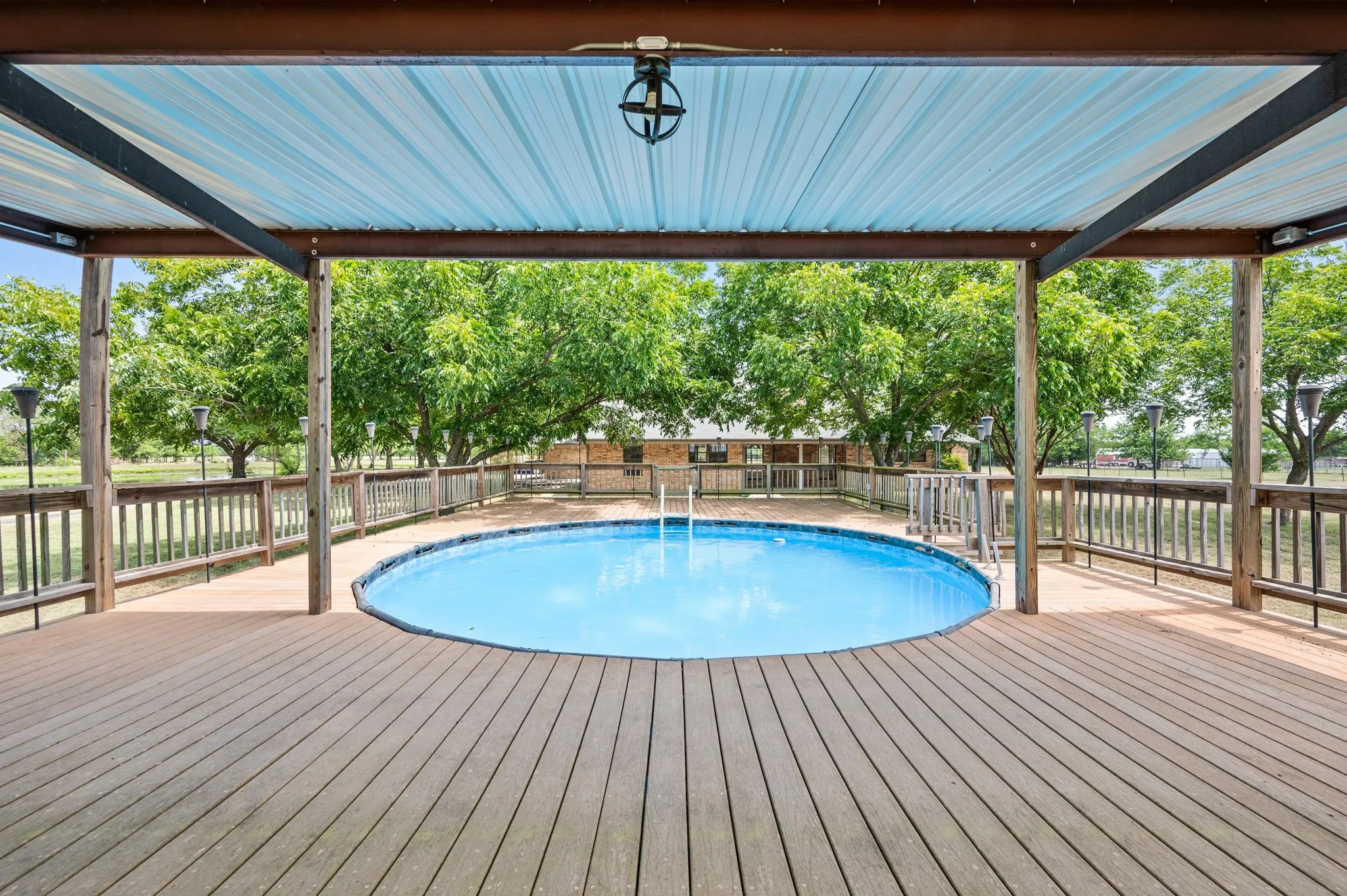 Single Family Residence For Sale in Van Zandt County , 812 VZ COUNTY ROAD 3424, Wills Point, Texas 75169, 3 Bedroom, 2 Bathroom, 2 Garage spaces, 1,838 Sqft, built in 1997, mls#21349026, Real Estate Agent in Wills Point, Homes For Sale in Van Zandt county, Homes For Sale in Wills Point, Realtor in Wills Point Texas, Real Estate Brokerage Independent Realty Texas, Luminita Cordes Realtor