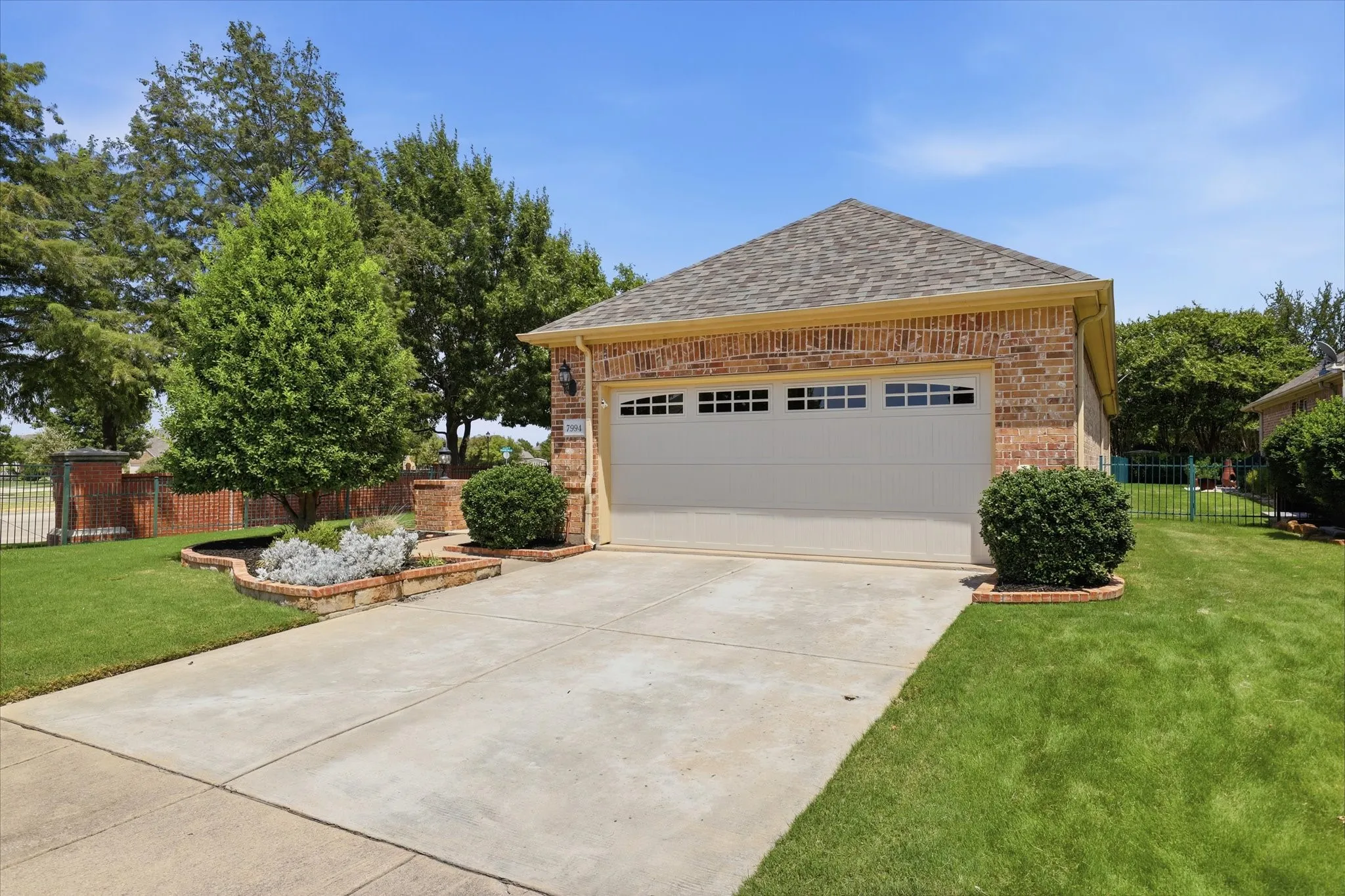 Single Family Residence For Sale in Denton County , 7994 Palmer Court, Frisco, Texas 75036, 2 Bedroom, 2 Bathroom, 2 Garage spaces, 1,442 Sqft, built in 2007, mls#21348750, Real Estate Agent in Frisco, Homes For Sale in Denton county, Homes For Sale in Frisco, Realtor in Frisco Texas, Real Estate Brokerage Independent Realty Texas, Luminita Cordes Realtor