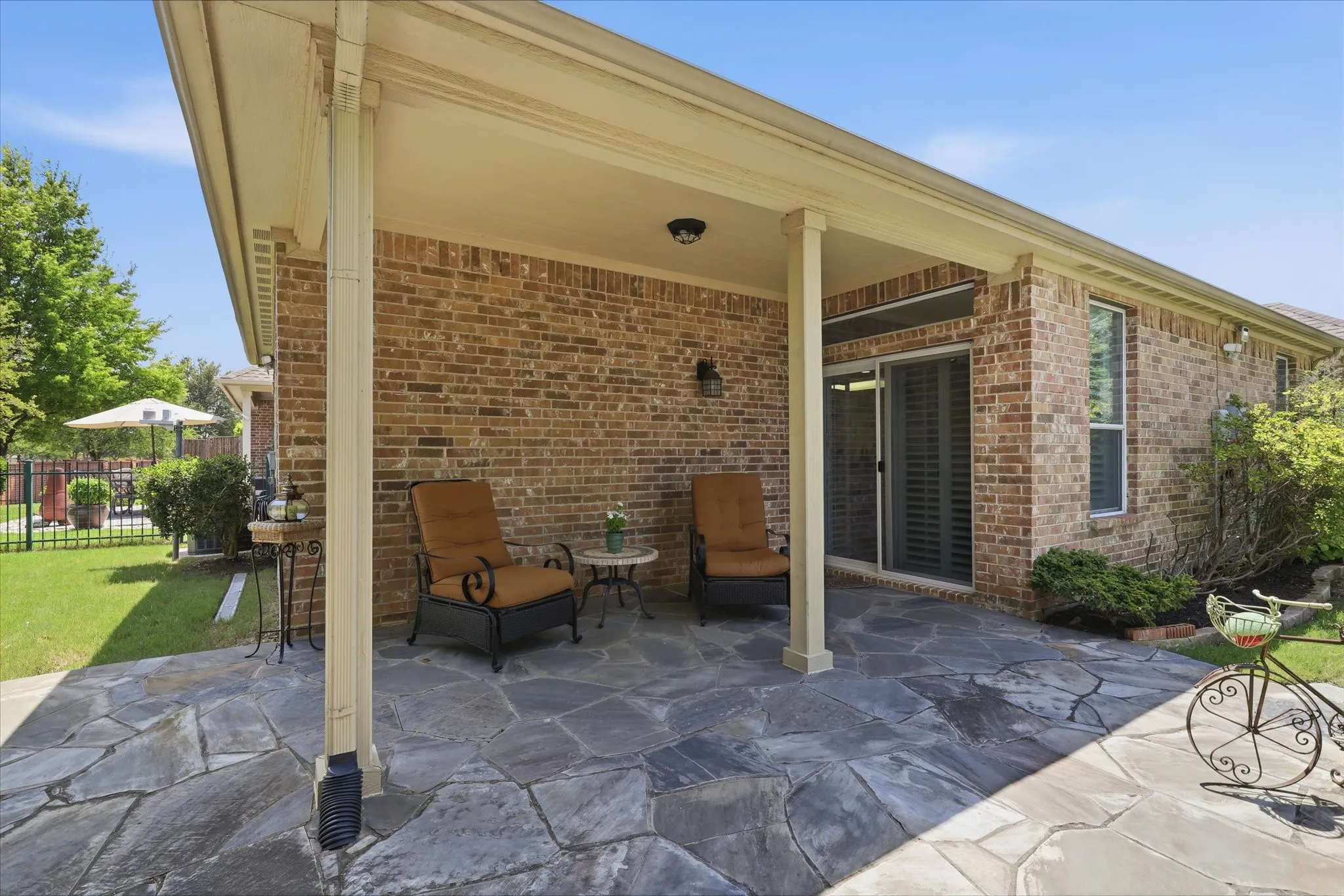Single Family Residence For Sale in Denton County , 7994 Palmer Court, Frisco, Texas 75036, 2 Bedroom, 2 Bathroom, 2 Garage spaces, 1,442 Sqft, built in 2007, mls#21348750, Real Estate Agent in Frisco, Homes For Sale in Denton county, Homes For Sale in Frisco, Realtor in Frisco Texas, Real Estate Brokerage Independent Realty Texas, Luminita Cordes Realtor