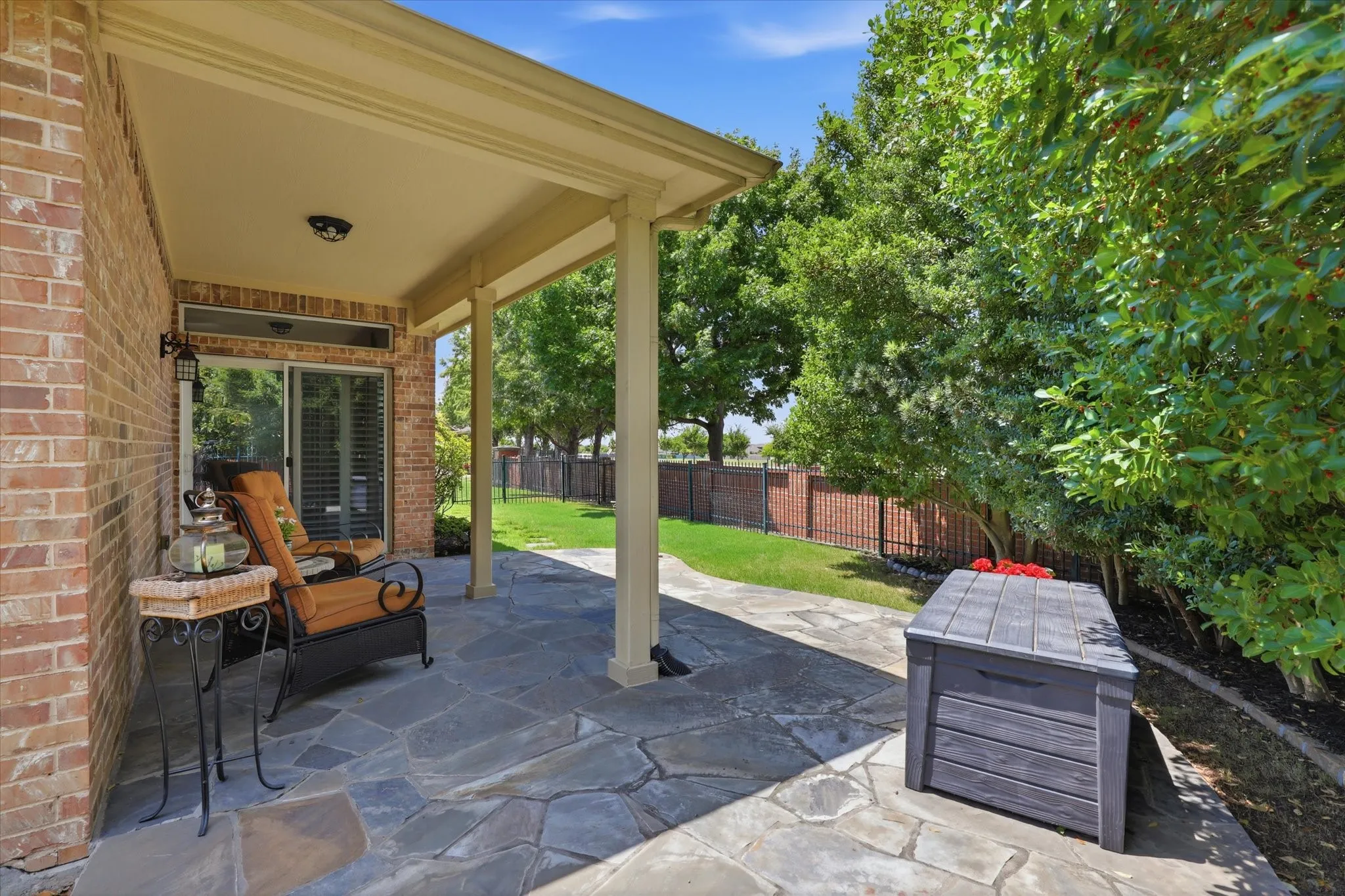 Single Family Residence For Sale in Denton County , 7994 Palmer Court, Frisco, Texas 75036, 2 Bedroom, 2 Bathroom, 2 Garage spaces, 1,442 Sqft, built in 2007, mls#21348750, Real Estate Agent in Frisco, Homes For Sale in Denton county, Homes For Sale in Frisco, Realtor in Frisco Texas, Real Estate Brokerage Independent Realty Texas, Luminita Cordes Realtor