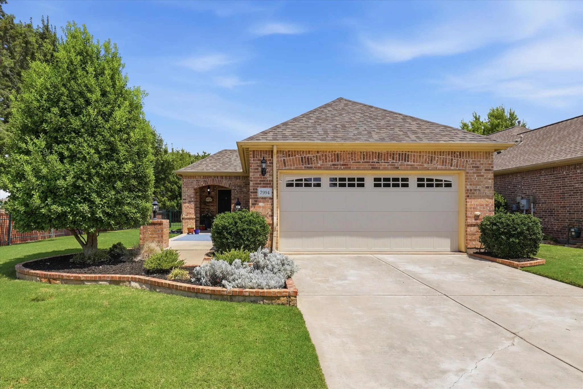 Single Family Residence For Sale in Denton County , 7994 Palmer Court, Frisco, Texas 75036, 2 Bedroom, 2 Bathroom, 2 Garage spaces, 1,442 Sqft, built in 2007, mls#21348750, Real Estate Agent in Frisco, Homes For Sale in Denton county, Homes For Sale in Frisco, Realtor in Frisco Texas, Real Estate Brokerage Independent Realty Texas, Luminita Cordes Realtor