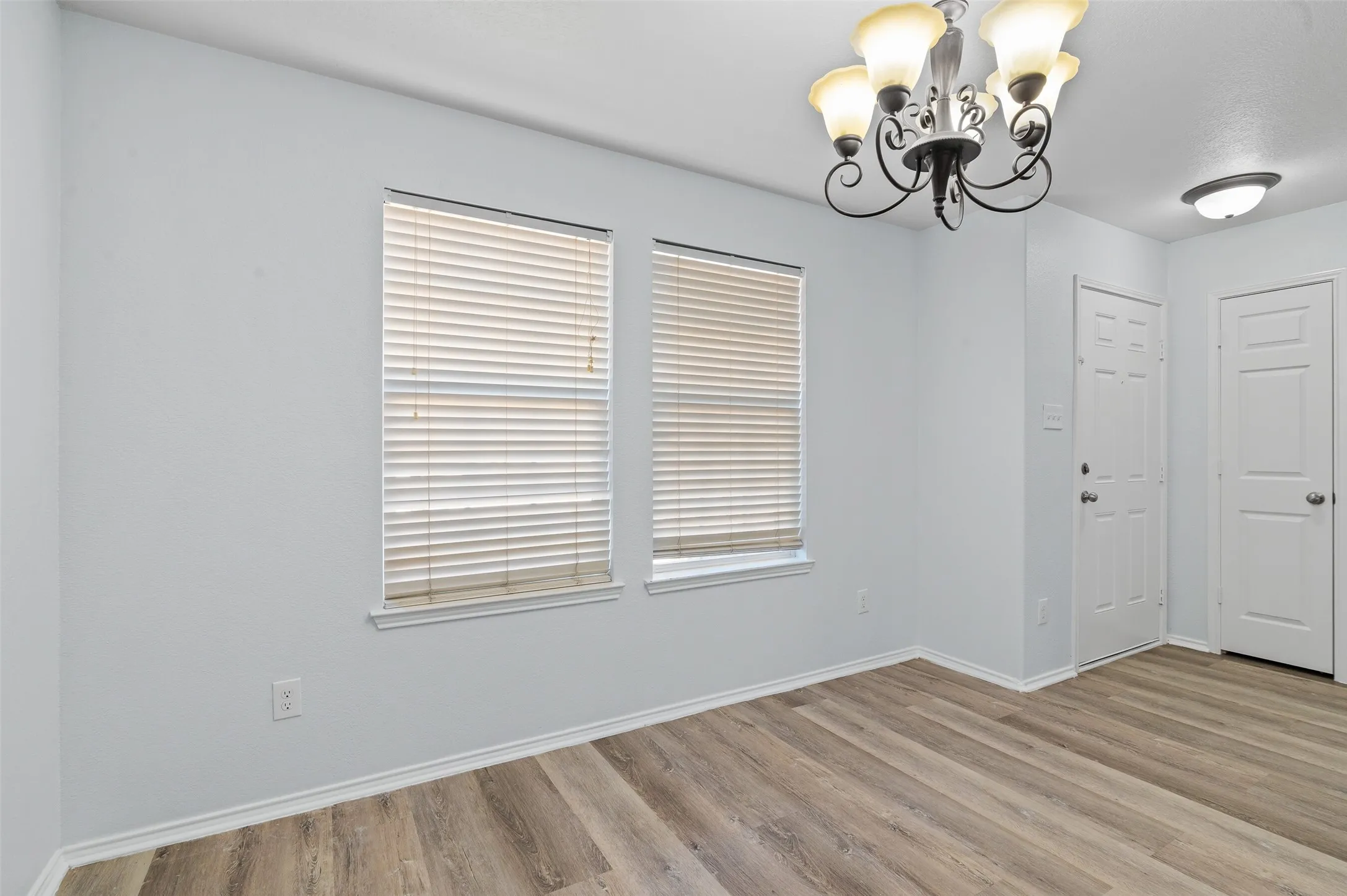 Single Family Residence For Rent in Denton County , 1417 Nicholas Lane, Little Elm, Texas 75068, 3 Bedroom, 2 Bathroom, 2 Garage spaces, 1,376 Sqft, built in 2011, mls#21352193, Real Estate Agent in Little Elm, Homes For Rent in Denton county, Homes For Rent in Little Elm, Realtor in Little Elm Texas, Real Estate Brokerage Independent Realty Texas, Luminita Cordes Realtor