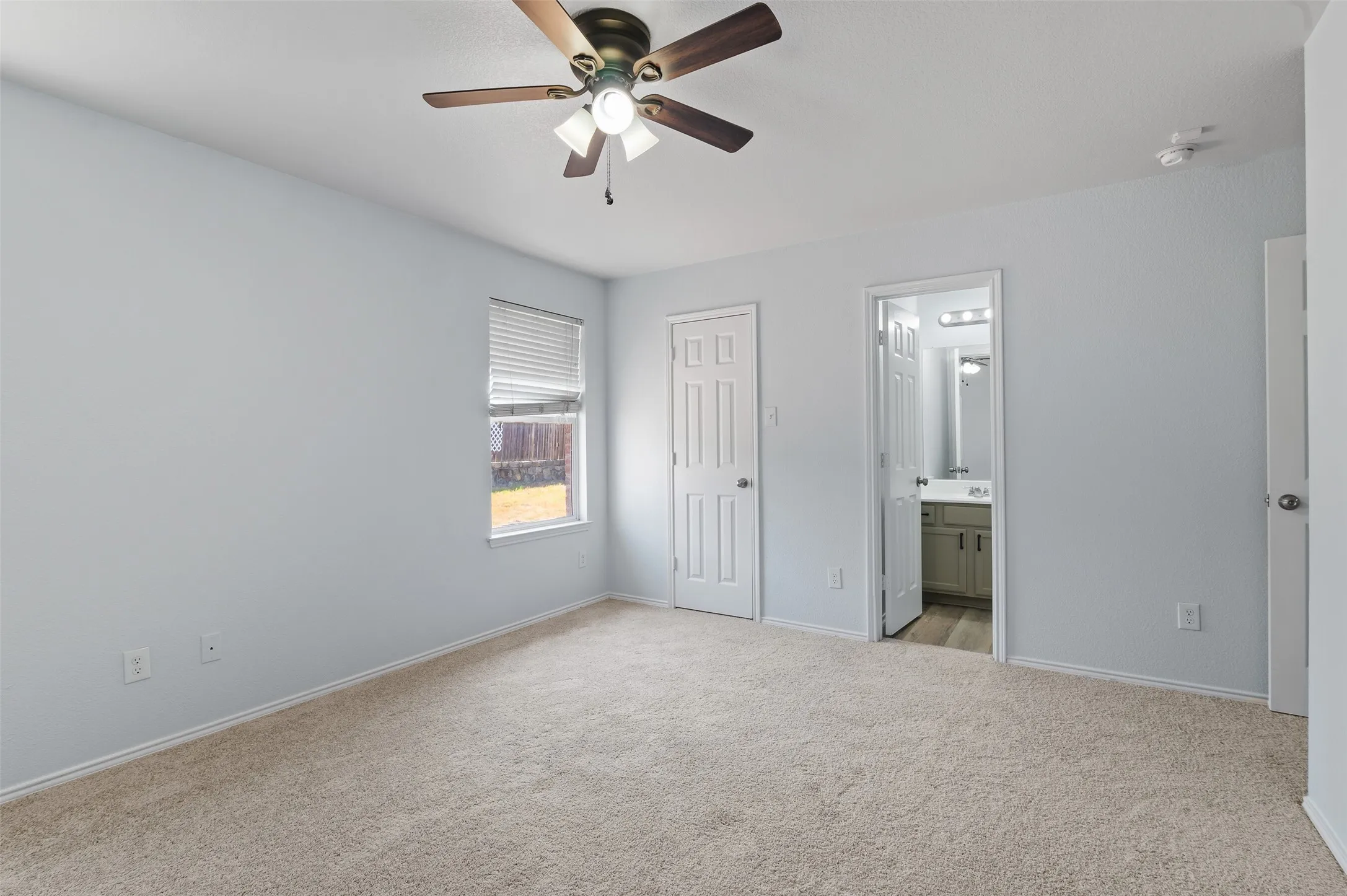 Single Family Residence For Rent in Denton County , 1417 Nicholas Lane, Little Elm, Texas 75068, 3 Bedroom, 2 Bathroom, 2 Garage spaces, 1,376 Sqft, built in 2011, mls#21352193, Real Estate Agent in Little Elm, Homes For Rent in Denton county, Homes For Rent in Little Elm, Realtor in Little Elm Texas, Real Estate Brokerage Independent Realty Texas, Luminita Cordes Realtor