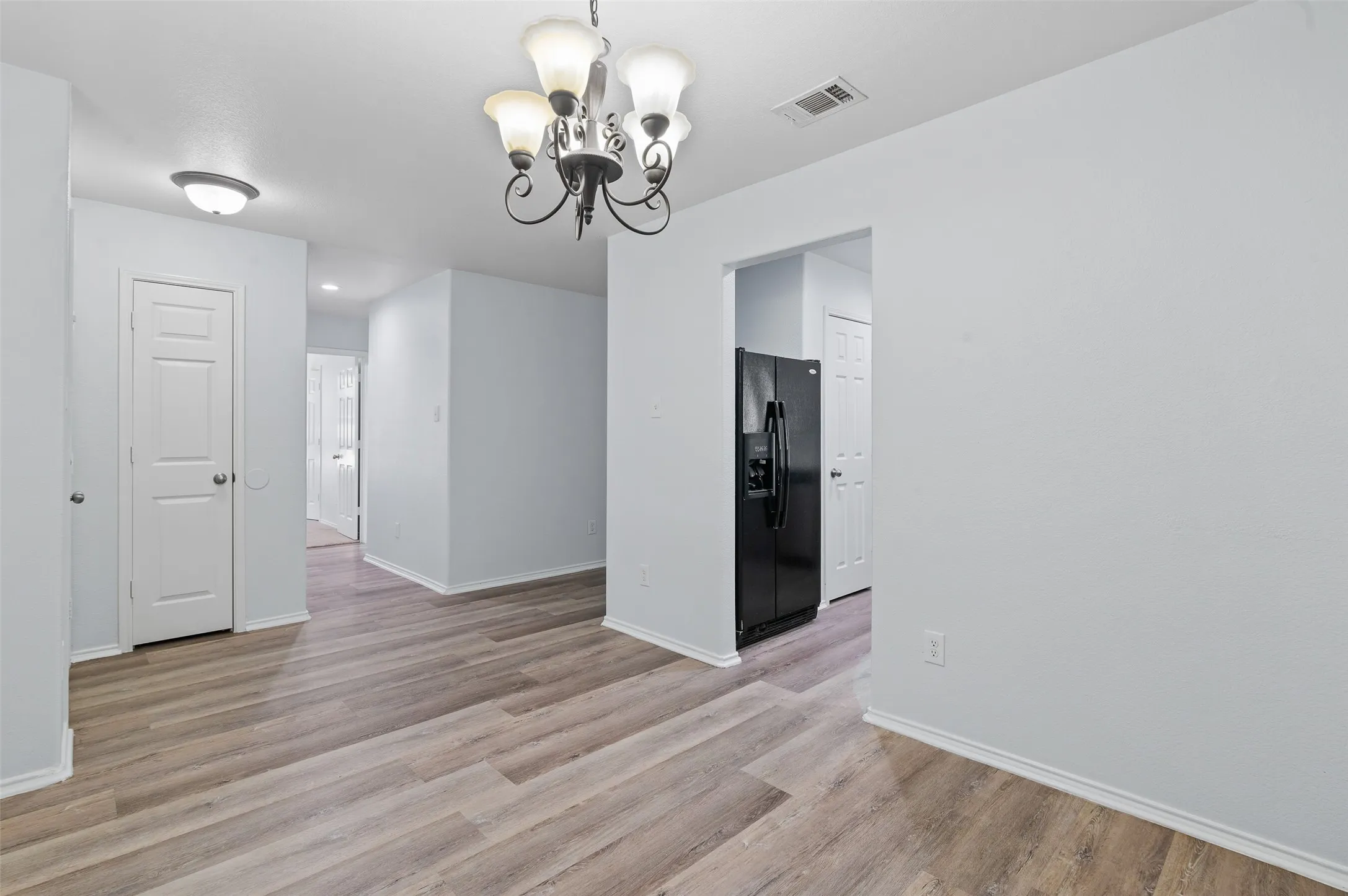 Single Family Residence For Rent in Denton County , 1417 Nicholas Lane, Little Elm, Texas 75068, 3 Bedroom, 2 Bathroom, 2 Garage spaces, 1,376 Sqft, built in 2011, mls#21352193, Real Estate Agent in Little Elm, Homes For Rent in Denton county, Homes For Rent in Little Elm, Realtor in Little Elm Texas, Real Estate Brokerage Independent Realty Texas, Luminita Cordes Realtor