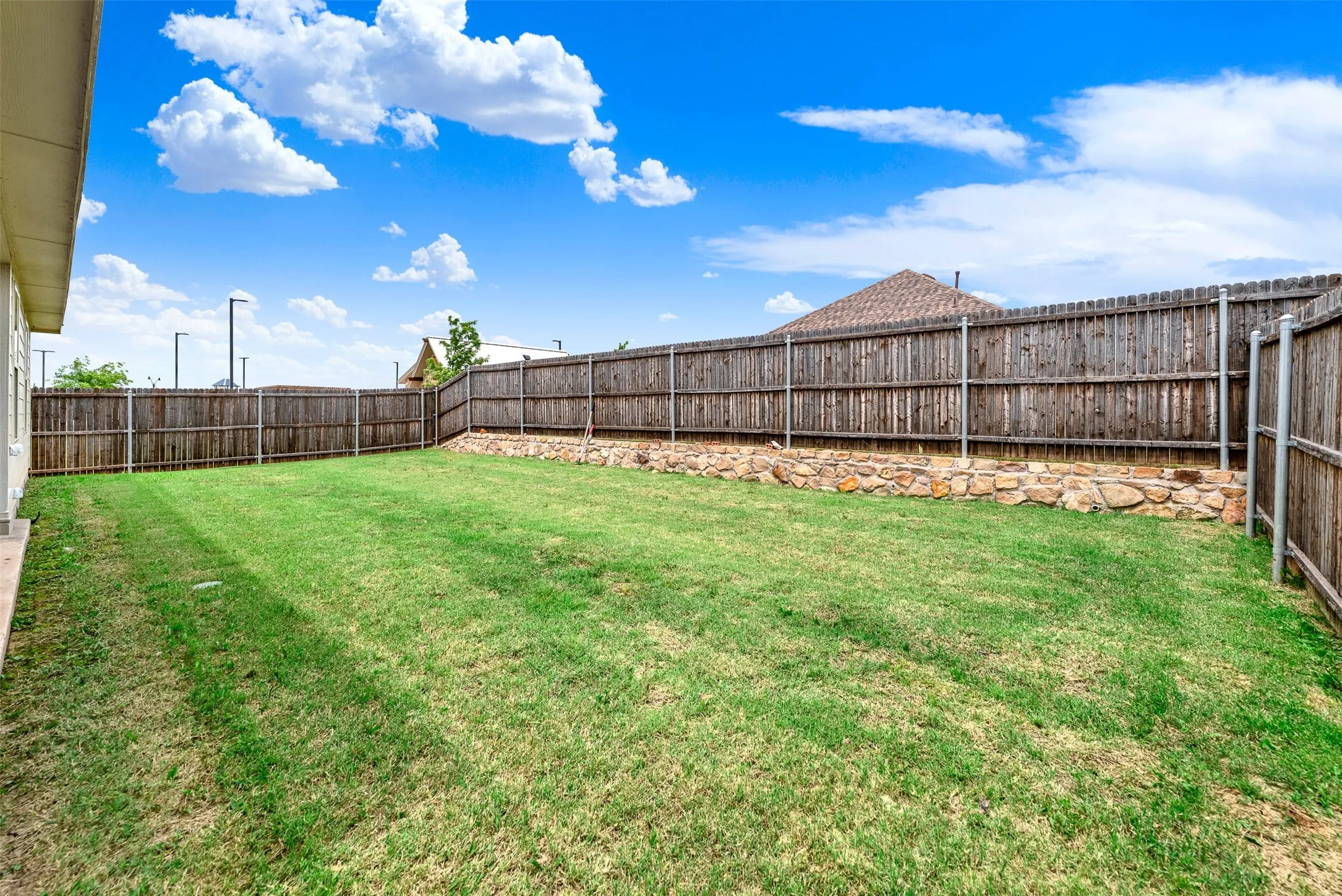 Single Family Residence For Rent in Collin County , 720 Willow View Way, Princeton, Texas 75407, 4 Bedroom, 2 Bathroom, 2 Garage spaces, 2,013 Sqft, built in 2022, mls#21352185, Real Estate Agent in Princeton, Homes For Rent in Collin county, Homes For Rent in Princeton, Realtor in Princeton Texas, Real Estate Brokerage Independent Realty Texas, Luminita Cordes Realtor