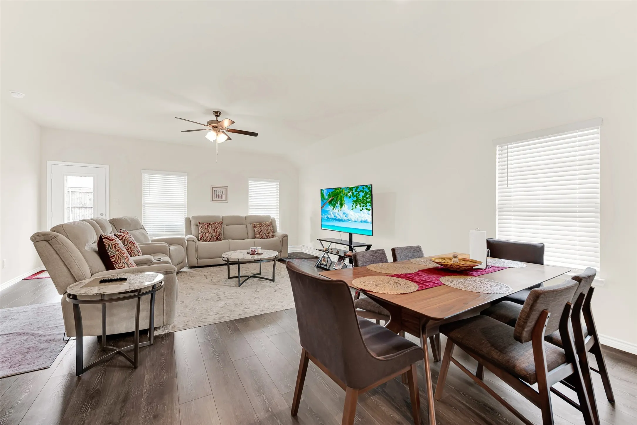 Single Family Residence For Rent in Collin County , 720 Willow View Way, Princeton, Texas 75407, 4 Bedroom, 2 Bathroom, 2 Garage spaces, 2,013 Sqft, built in 2022, mls#21352185, Real Estate Agent in Princeton, Homes For Rent in Collin county, Homes For Rent in Princeton, Realtor in Princeton Texas, Real Estate Brokerage Independent Realty Texas, Luminita Cordes Realtor