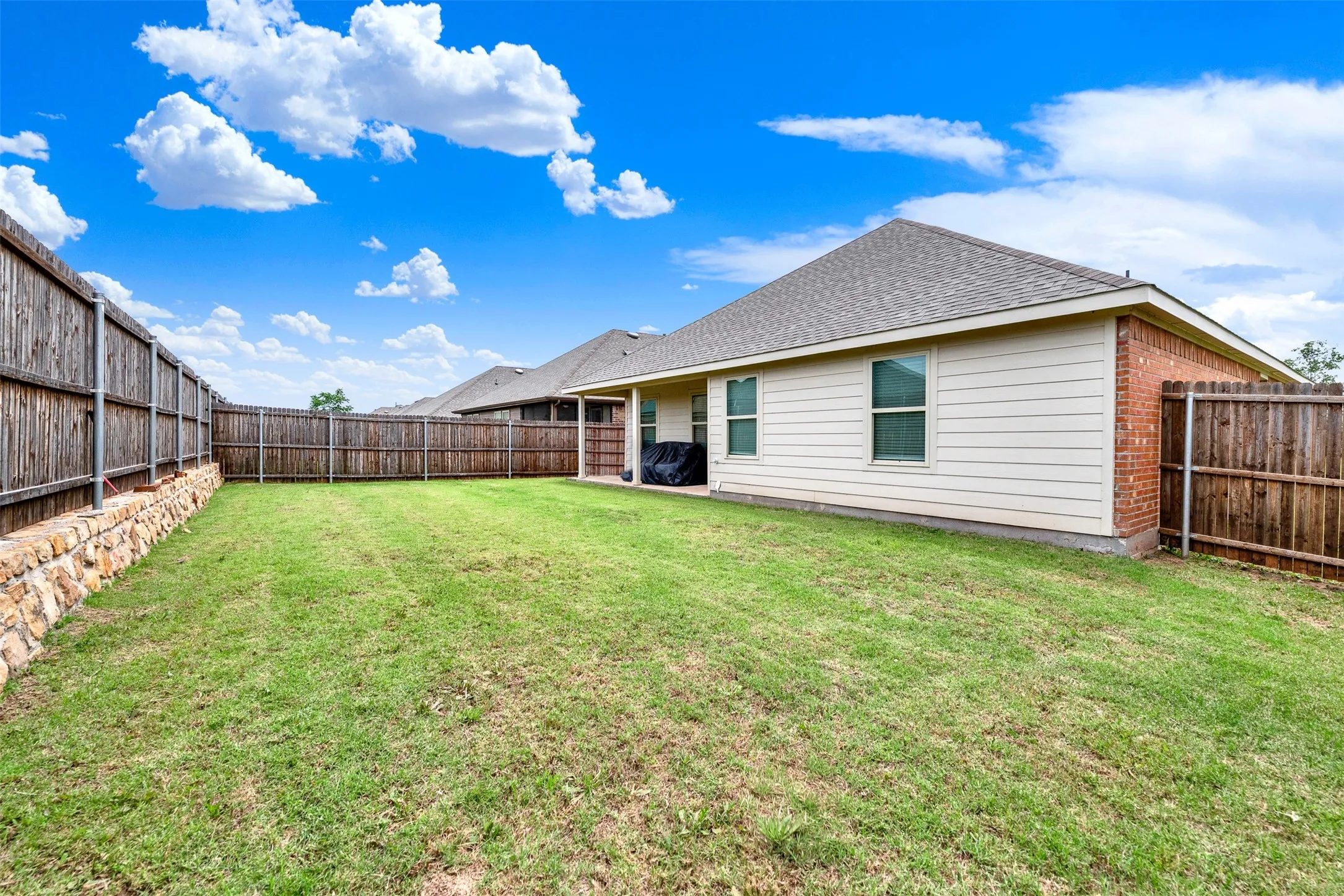 Single Family Residence For Rent in Collin County , 720 Willow View Way, Princeton, Texas 75407, 4 Bedroom, 2 Bathroom, 2 Garage spaces, 2,013 Sqft, built in 2022, mls#21352185, Real Estate Agent in Princeton, Homes For Rent in Collin county, Homes For Rent in Princeton, Realtor in Princeton Texas, Real Estate Brokerage Independent Realty Texas, Luminita Cordes Realtor