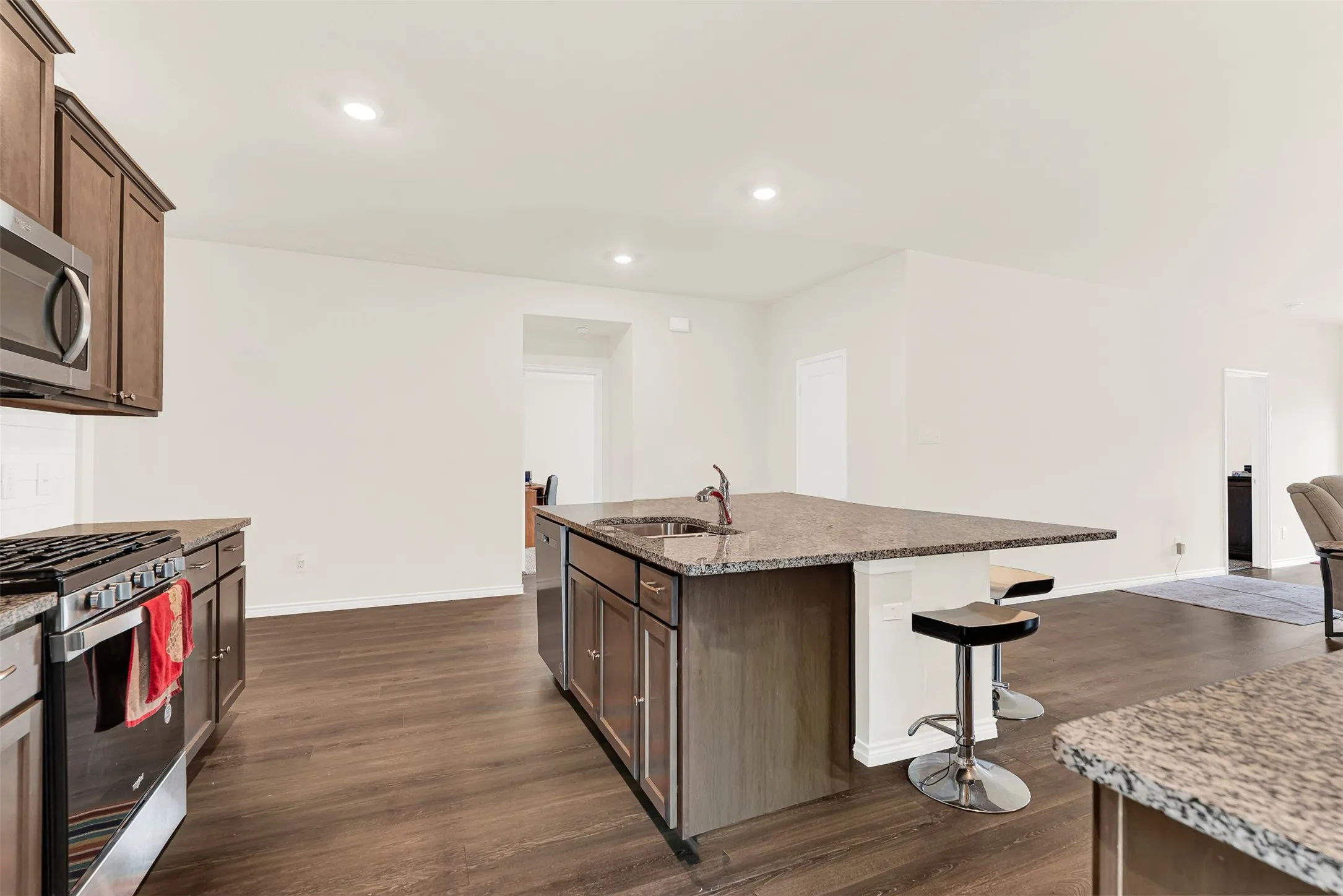 Single Family Residence For Rent in Collin County , 720 Willow View Way, Princeton, Texas 75407, 4 Bedroom, 2 Bathroom, 2 Garage spaces, 2,013 Sqft, built in 2022, mls#21352185, Real Estate Agent in Princeton, Homes For Rent in Collin county, Homes For Rent in Princeton, Realtor in Princeton Texas, Real Estate Brokerage Independent Realty Texas, Luminita Cordes Realtor