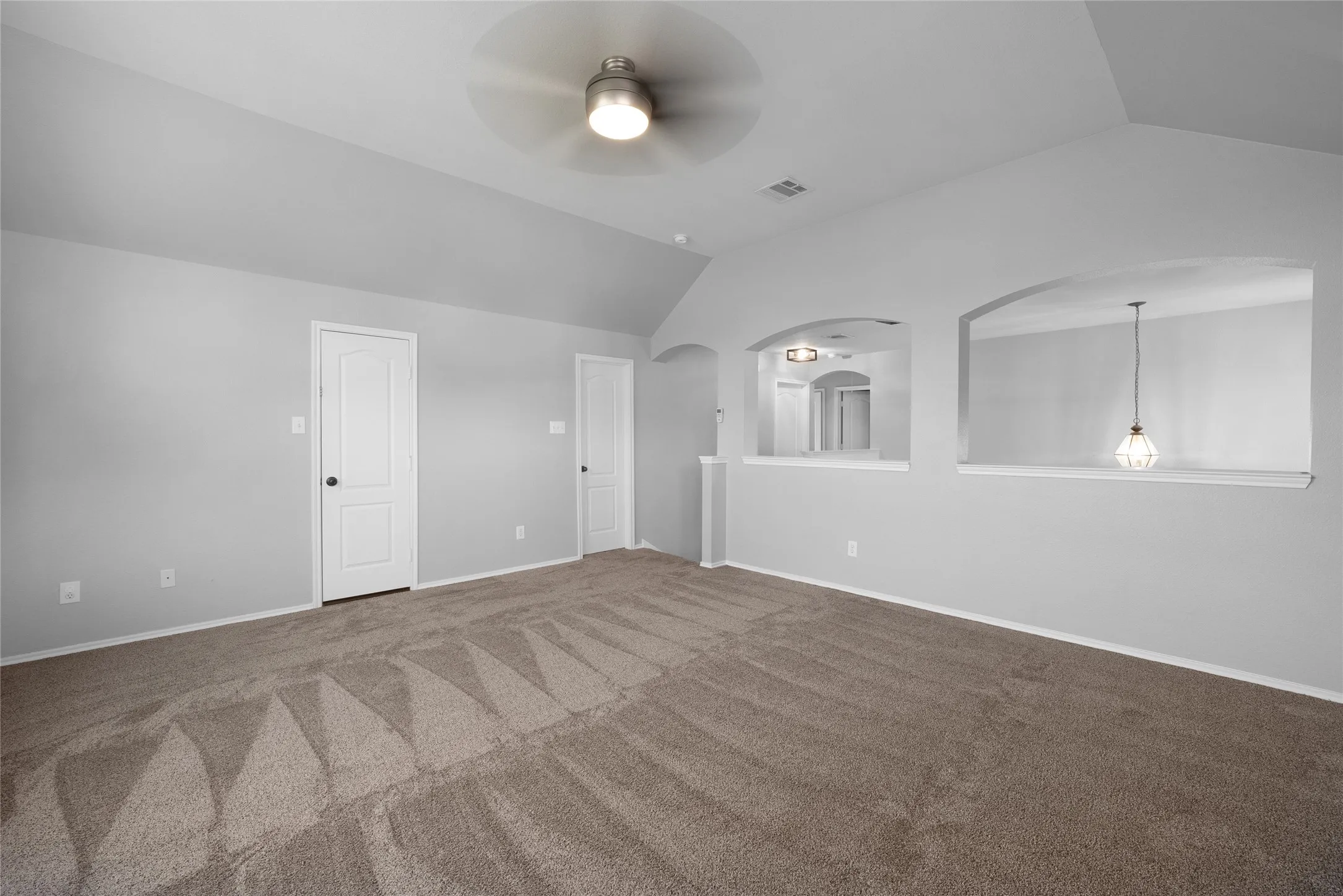 Single Family Residence For Rent in Denton County , 317 Sheridan Road, Oak Point, Texas 75068, 4 Bedroom, 3 Bathroom, 3 Garage spaces, 2,463 Sqft, built in 2006, mls#21352197, Real Estate Agent in Oak Point, Homes For Rent in Denton county, Homes For Rent in Oak Point, Realtor in Oak Point Texas, Real Estate Brokerage Independent Realty Texas, Luminita Cordes Realtor