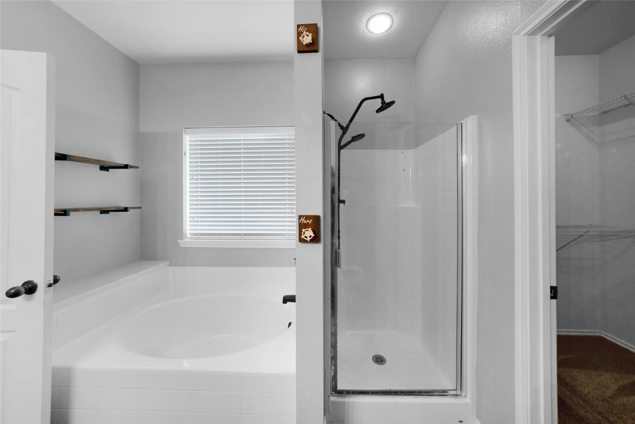 Single Family Residence For Rent in Denton County , 317 Sheridan Road, Oak Point, Texas 75068, 4 Bedroom, 3 Bathroom, 3 Garage spaces, 2,463 Sqft, built in 2006, mls#21352197, Real Estate Agent in Oak Point, Homes For Rent in Denton county, Homes For Rent in Oak Point, Realtor in Oak Point Texas, Real Estate Brokerage Independent Realty Texas, Luminita Cordes Realtor