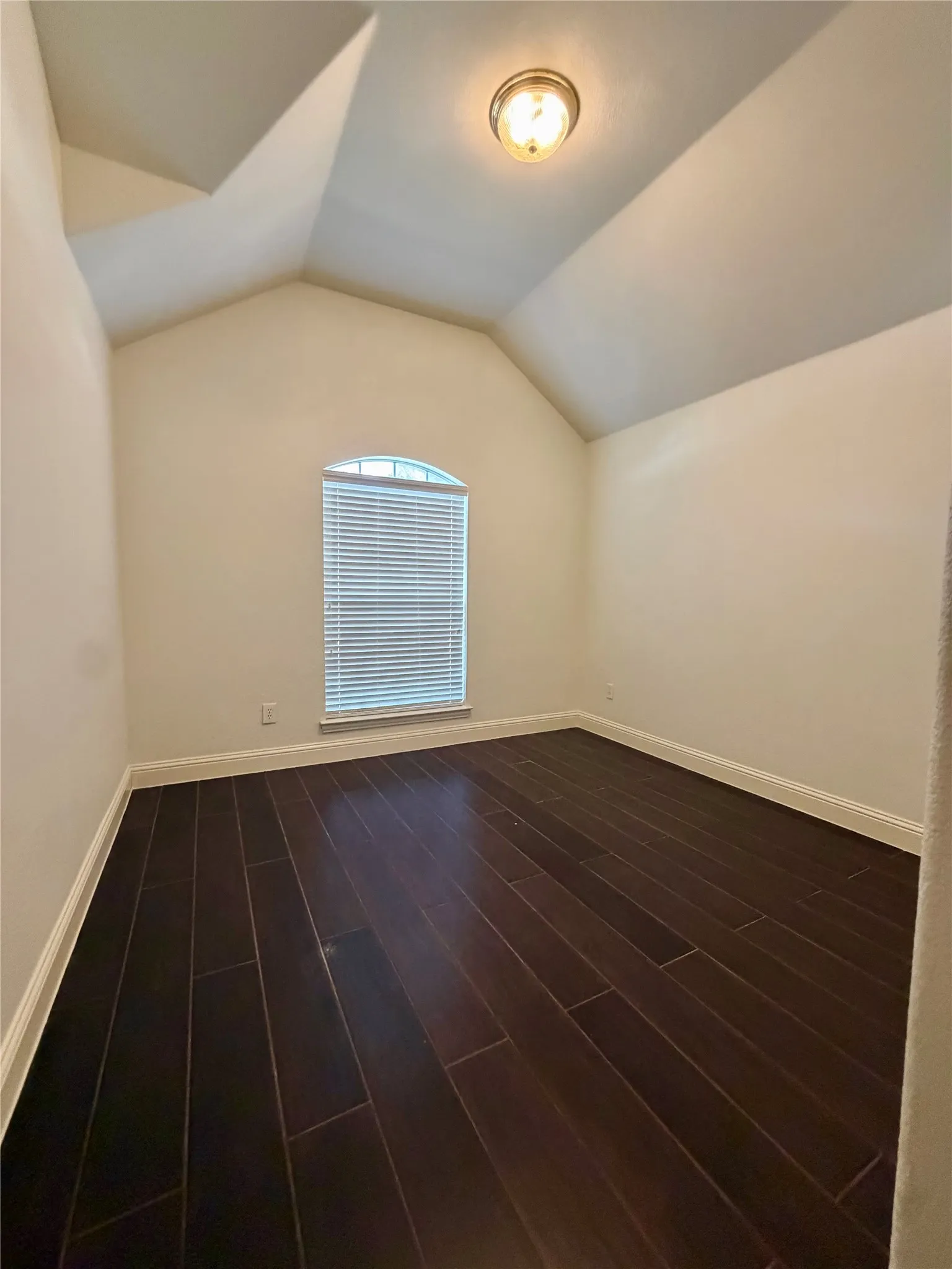 Single Family Residence For Rent in Collin County , 15107 Brooks Lane, Frisco, Texas 75035, 3 Bedroom, 2 Bathroom, 2 Garage spaces, 2,079 Sqft, built in 2004, mls#21352178, Real Estate Agent in Frisco, Homes For Rent in Collin county, Homes For Rent in Frisco, Realtor in Frisco Texas, Real Estate Brokerage Independent Realty Texas, Luminita Cordes Realtor