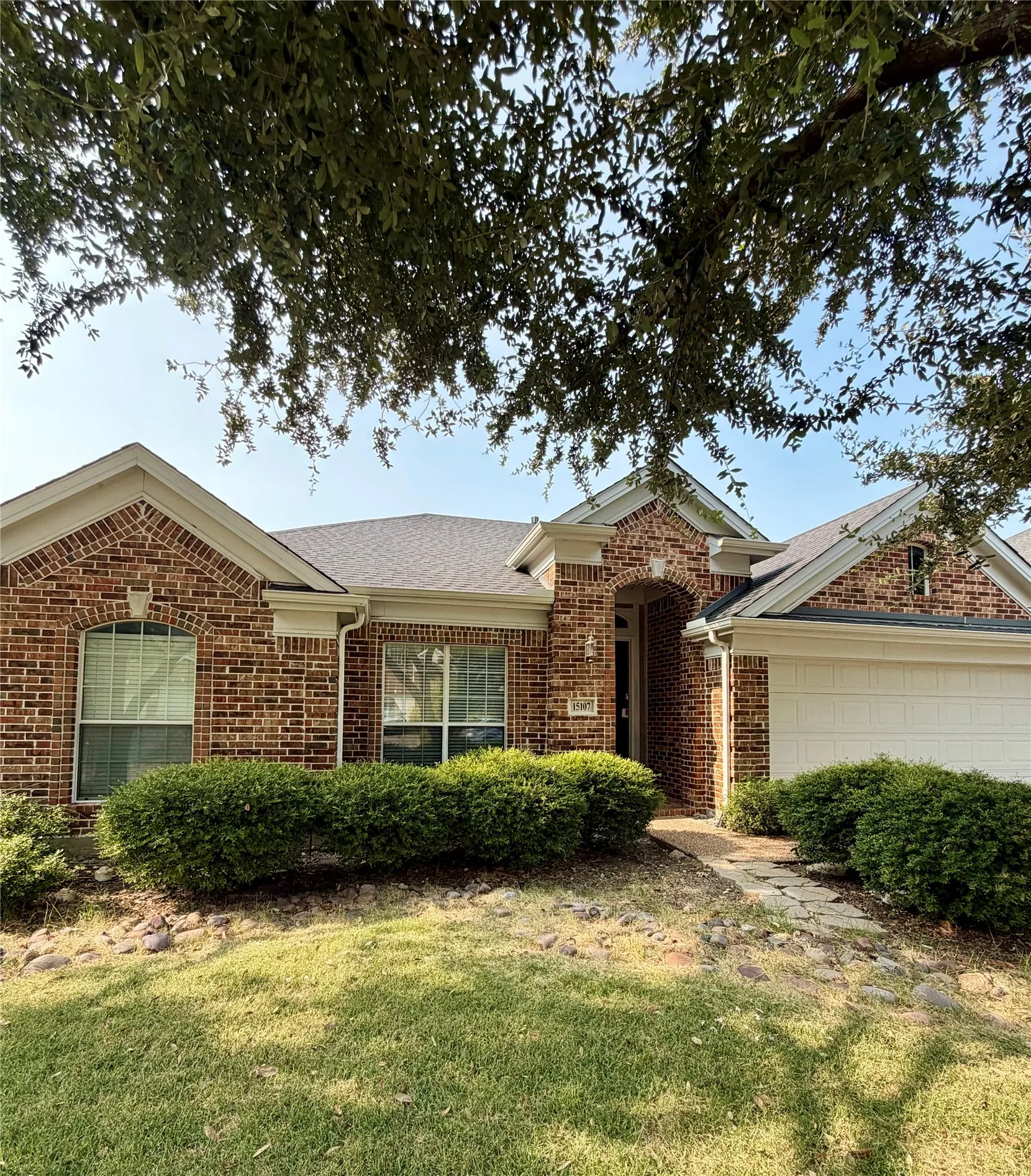 Single Family Residence For Rent in Collin County , 15107 Brooks Lane, Frisco, Texas 75035, 3 Bedroom, 2 Bathroom, 2 Garage spaces, 2,079 Sqft, built in 2004, mls#21352178, Real Estate Agent in Frisco, Homes For Rent in Collin county, Homes For Rent in Frisco, Realtor in Frisco Texas, Real Estate Brokerage Independent Realty Texas, Luminita Cordes Realtor