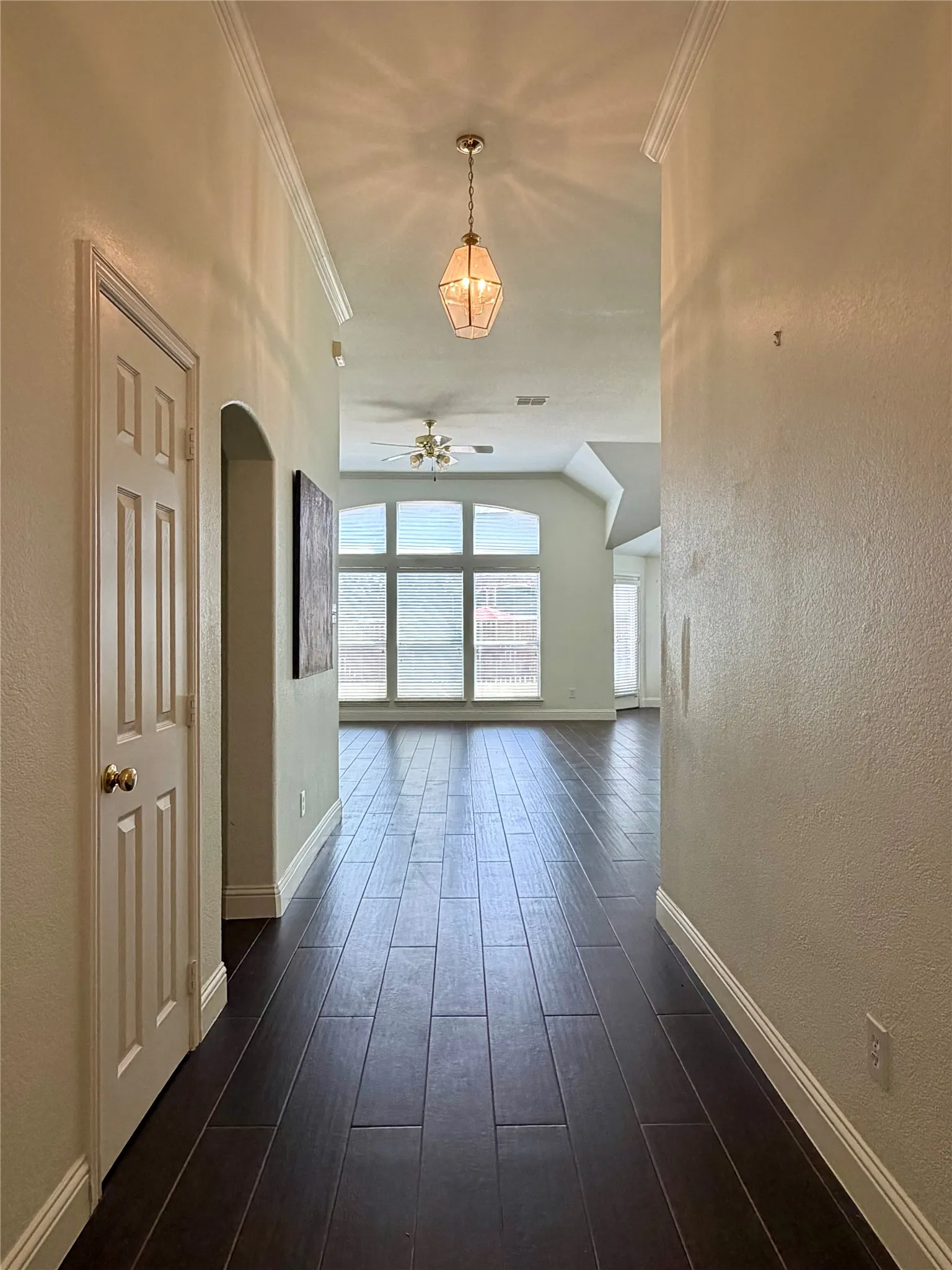 Single Family Residence For Rent in Collin County , 15107 Brooks Lane, Frisco, Texas 75035, 3 Bedroom, 2 Bathroom, 2 Garage spaces, 2,079 Sqft, built in 2004, mls#21352178, Real Estate Agent in Frisco, Homes For Rent in Collin county, Homes For Rent in Frisco, Realtor in Frisco Texas, Real Estate Brokerage Independent Realty Texas, Luminita Cordes Realtor